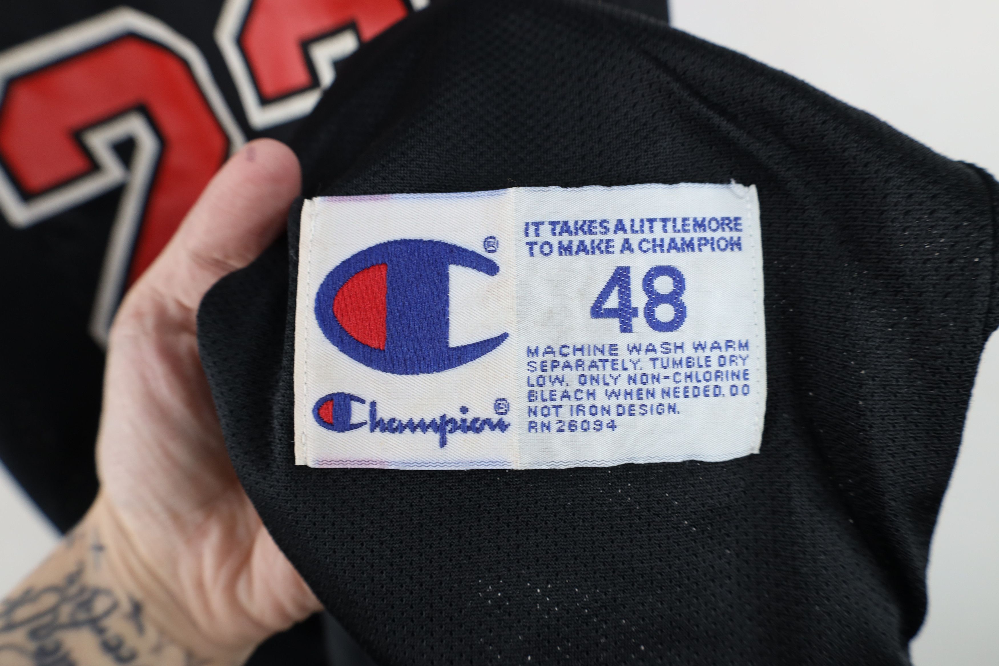 Champion Vintage 90s Champion Chicago Bulls Basketball Jersey Black Size US XXL / EU 58 / 5 - 7 Thumbnail