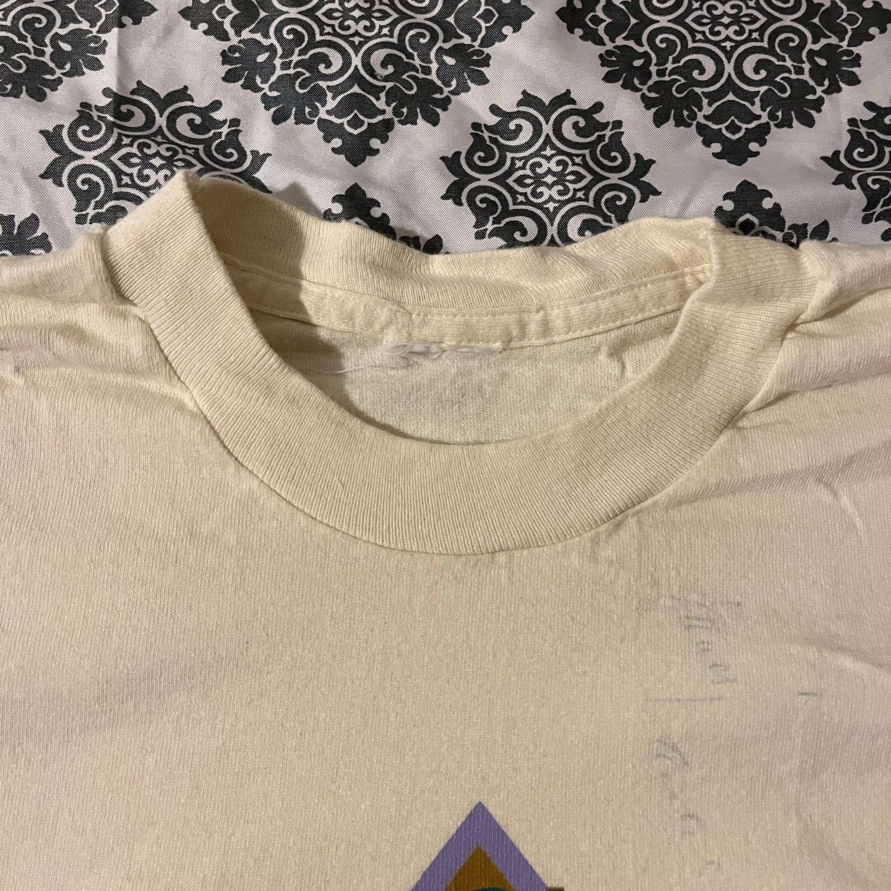 Vintage Vintage HomeComing Friends Autographed Single Stitched Tee Size US XXL / EU 58 / 5 - 6 Thumbnail