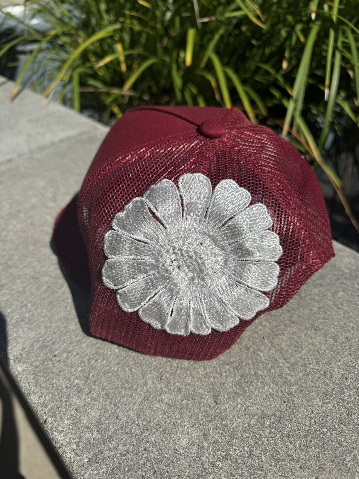 Bass Pro Shops Red bass pro hat with white flowers Size ONE SIZE - 7 Thumbnail