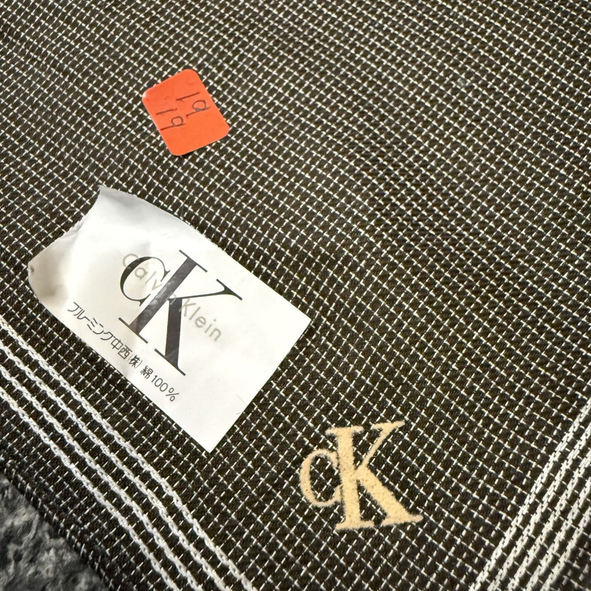 Calvin Klein 🔥Handkerchief | Neckerchief | Bandana | Pocket-square | Size ONE SIZE - 4 Thumbnail