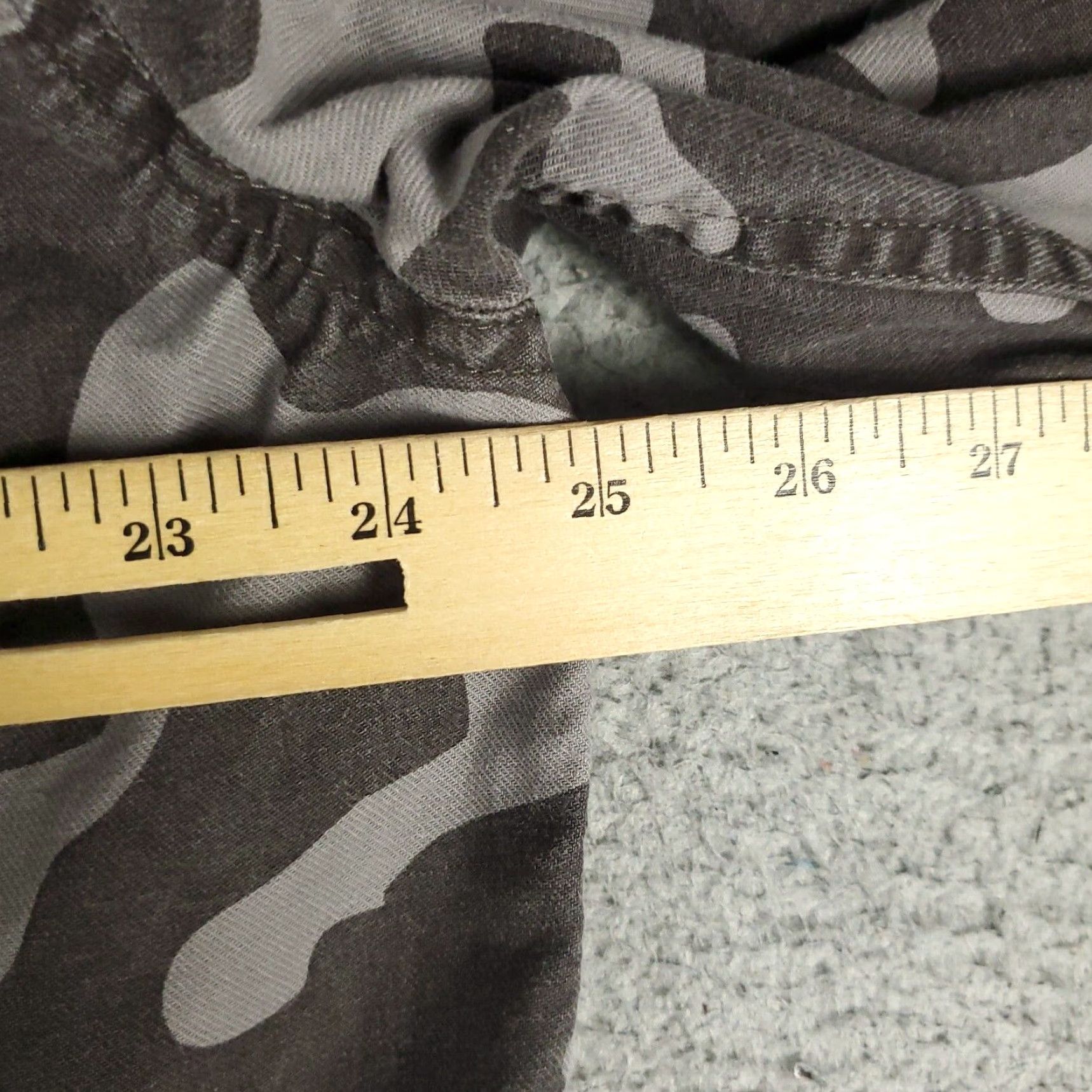 Vintage Free Assembly Shirt Mens XL Gray Camouflage Button-Up Long Sleeve Size US XL / EU 56 / 4 - 5 Thumbnail