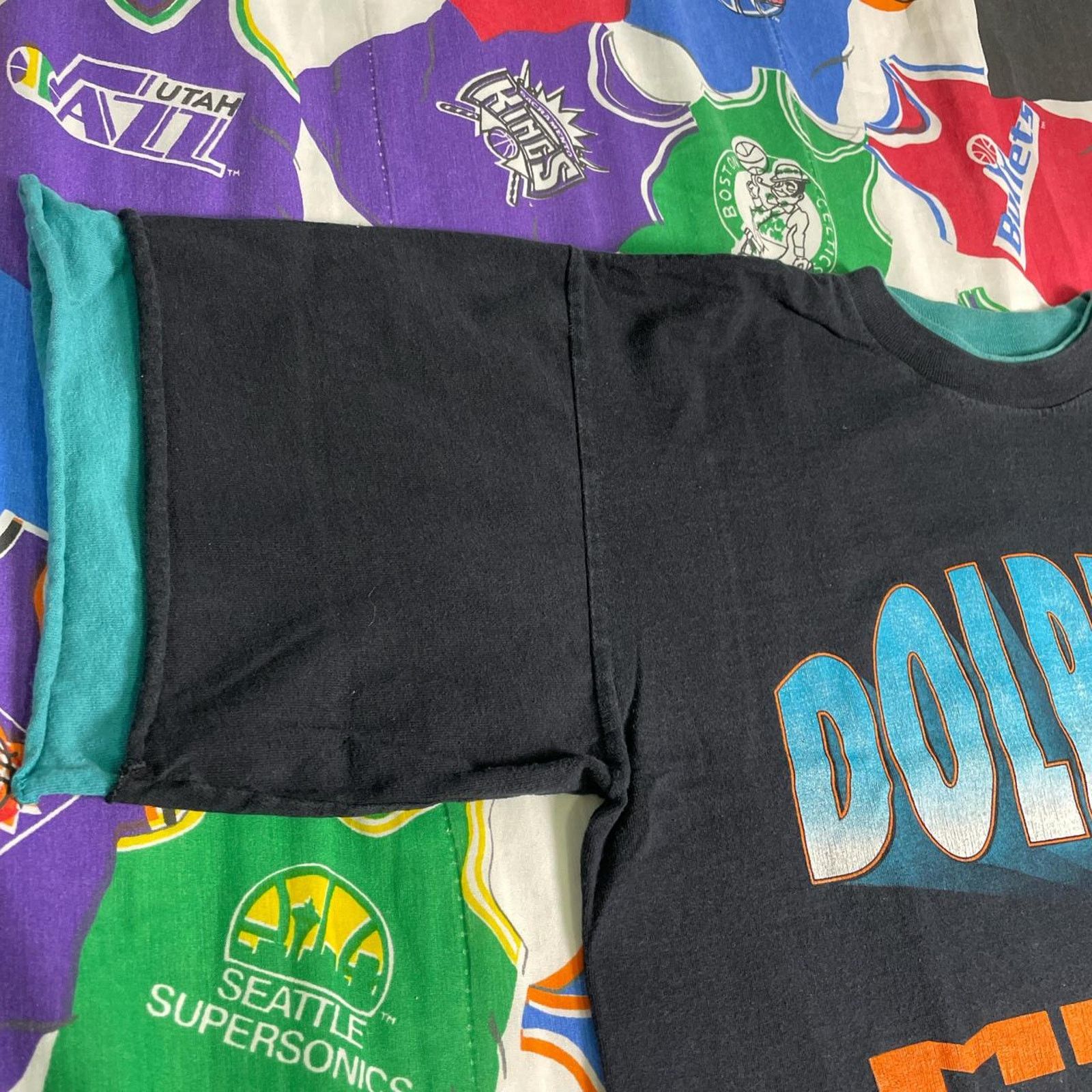 NFL × Salem Sportswear × Vintage Vintage 1992 Salem NFL Miami Dolphins Logo Football Tee Size US XL / EU 56 / 4 - 4 Thumbnail