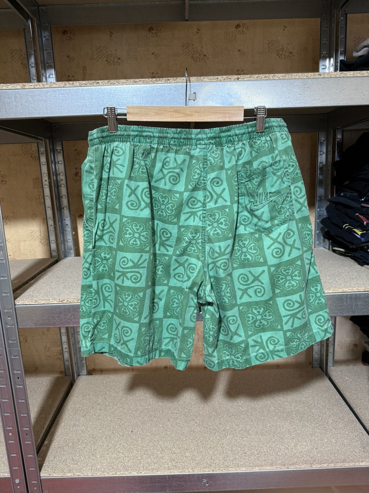 Nike × Vintage 🏝️ Vintage 80s/90s Beach Nike retro shorts Size M Y2K hype Size US 32 / EU 48 - 2 Thumbnail