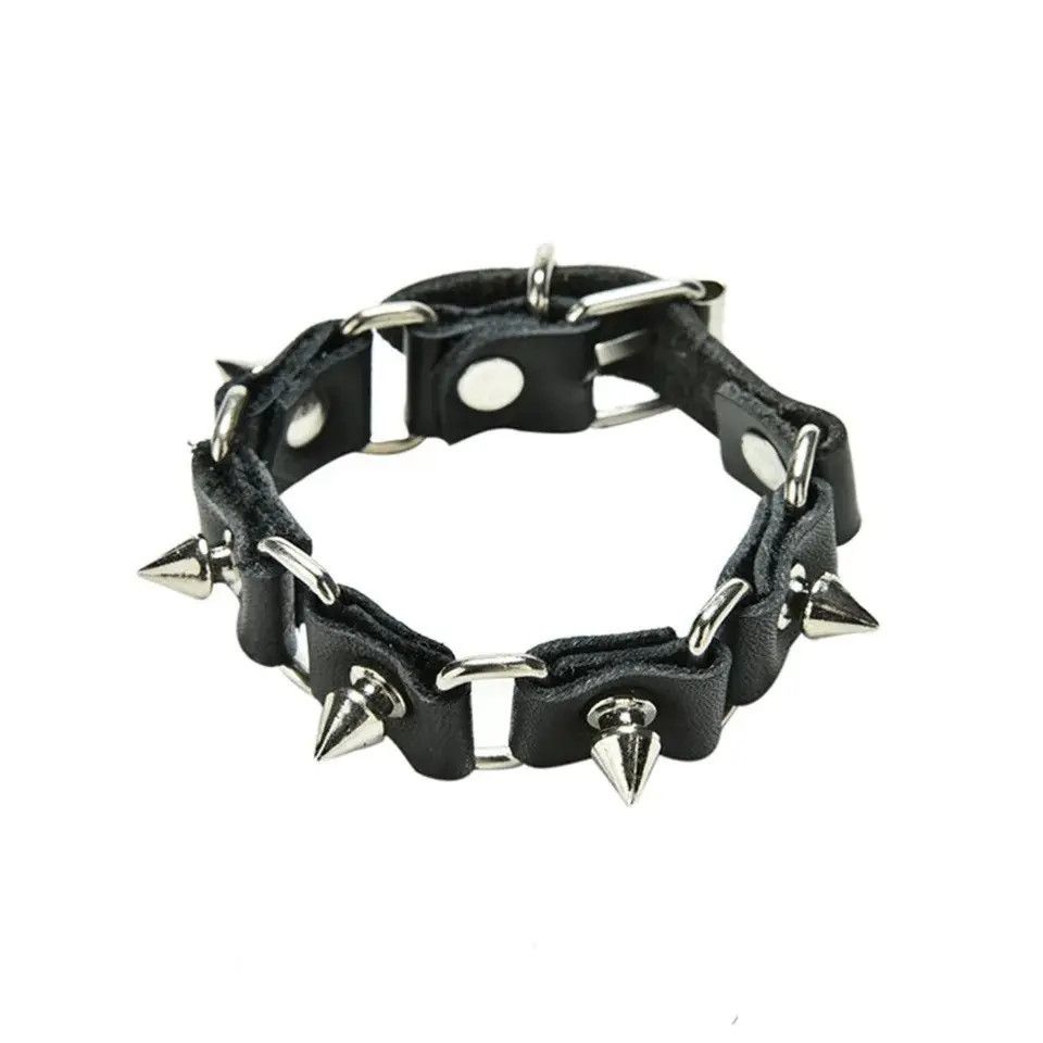 Jewelry Spikes Rivert Bracelet Size ONE SIZE - 1 Thumbnail