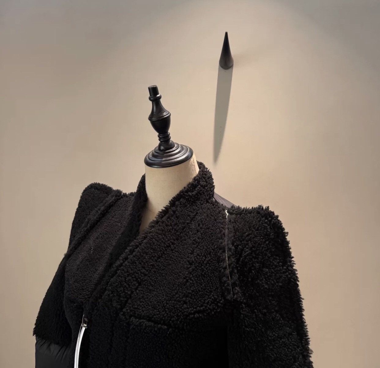 Rick Owens Rick owens mainline down fur integrated short jacket2412- Size US M / EU 48-50 / 2 - 3 Thumbnail