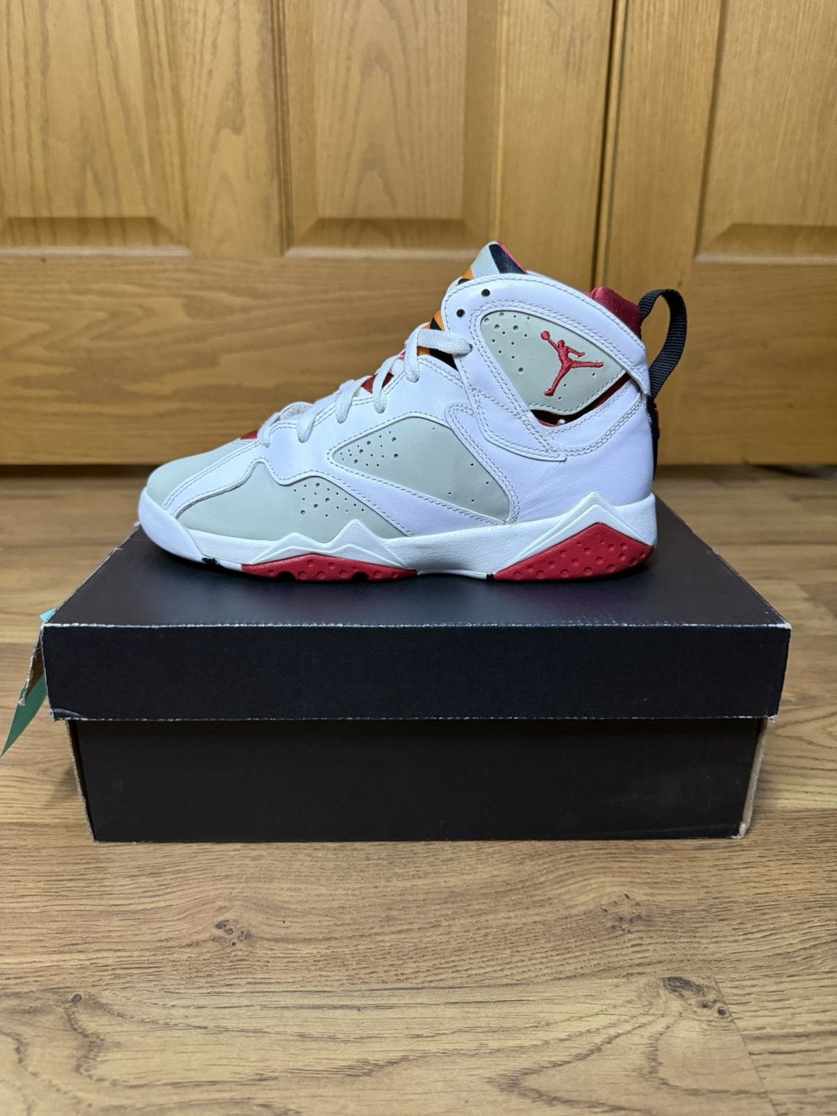 Jordan Brand Air Jordan 7 “Hare” Size 5.5y Size US 5.5 / EU 38 - 1 Thumbnail