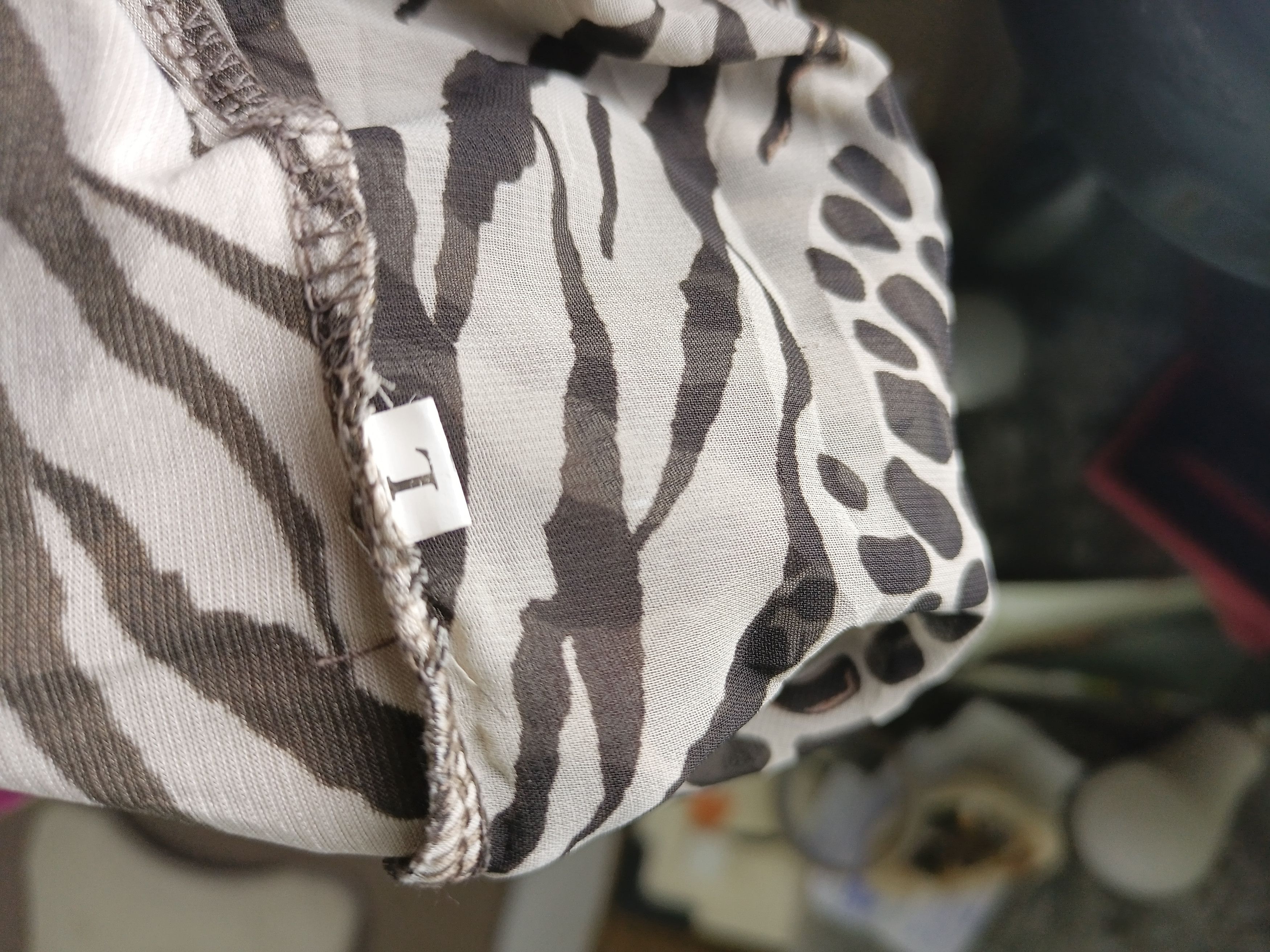 Japanese Brand Women leopard blouse animal print cowl neck Size L / US 10 / IT 46 - 5 Thumbnail