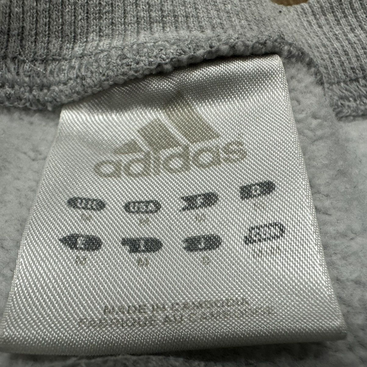Adidas Vintage Y2K Adidas Large Logo Crewneck Sweatshirt, Grey, M Size US M / EU 48-50 / 2 - 4 Thumbnail