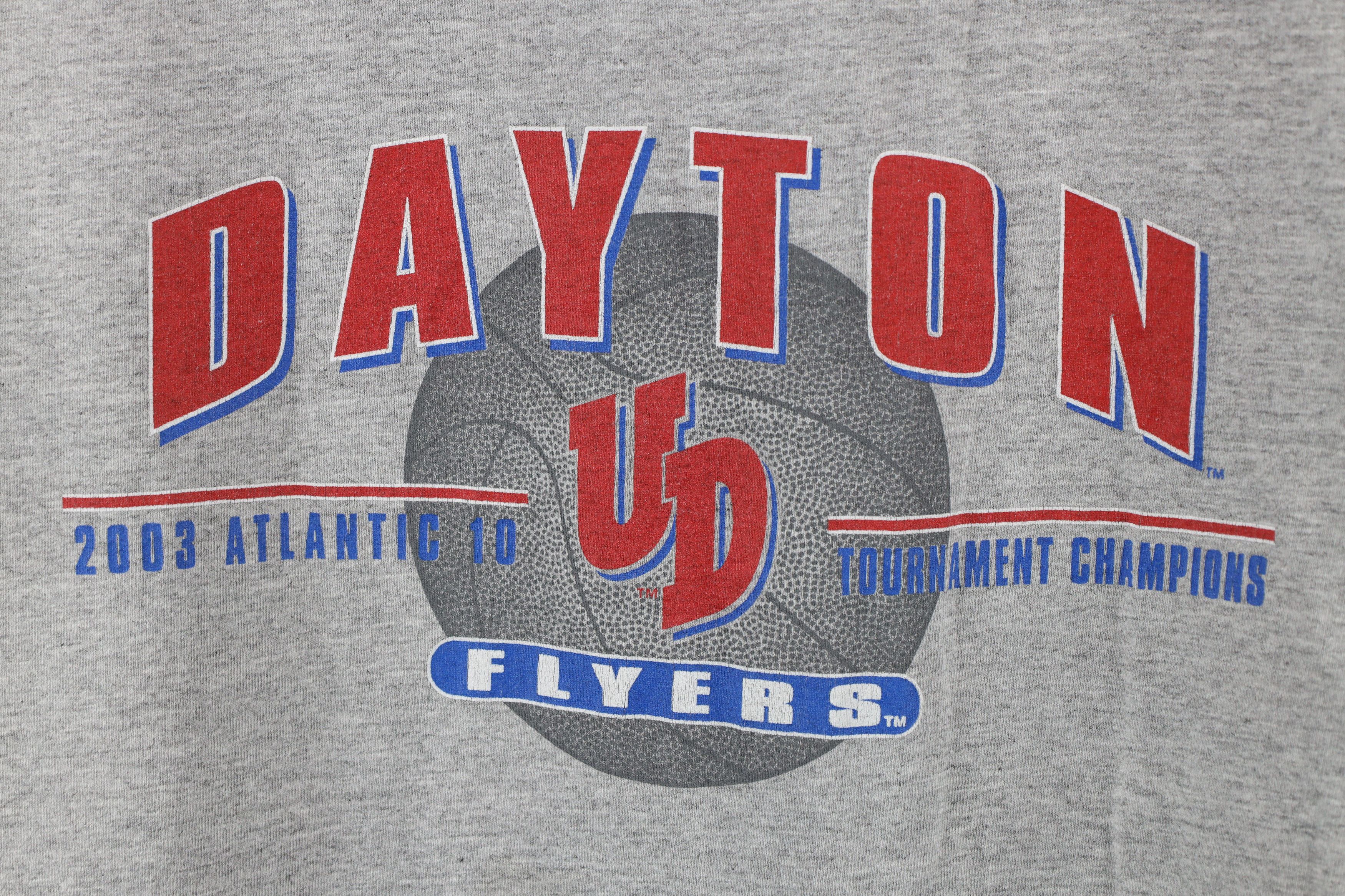 Vintage Vintage Y2K 10 Champs Dayton University Basketball T-Shirt Size US L / EU 52-54 / 3 - 4 Thumbnail