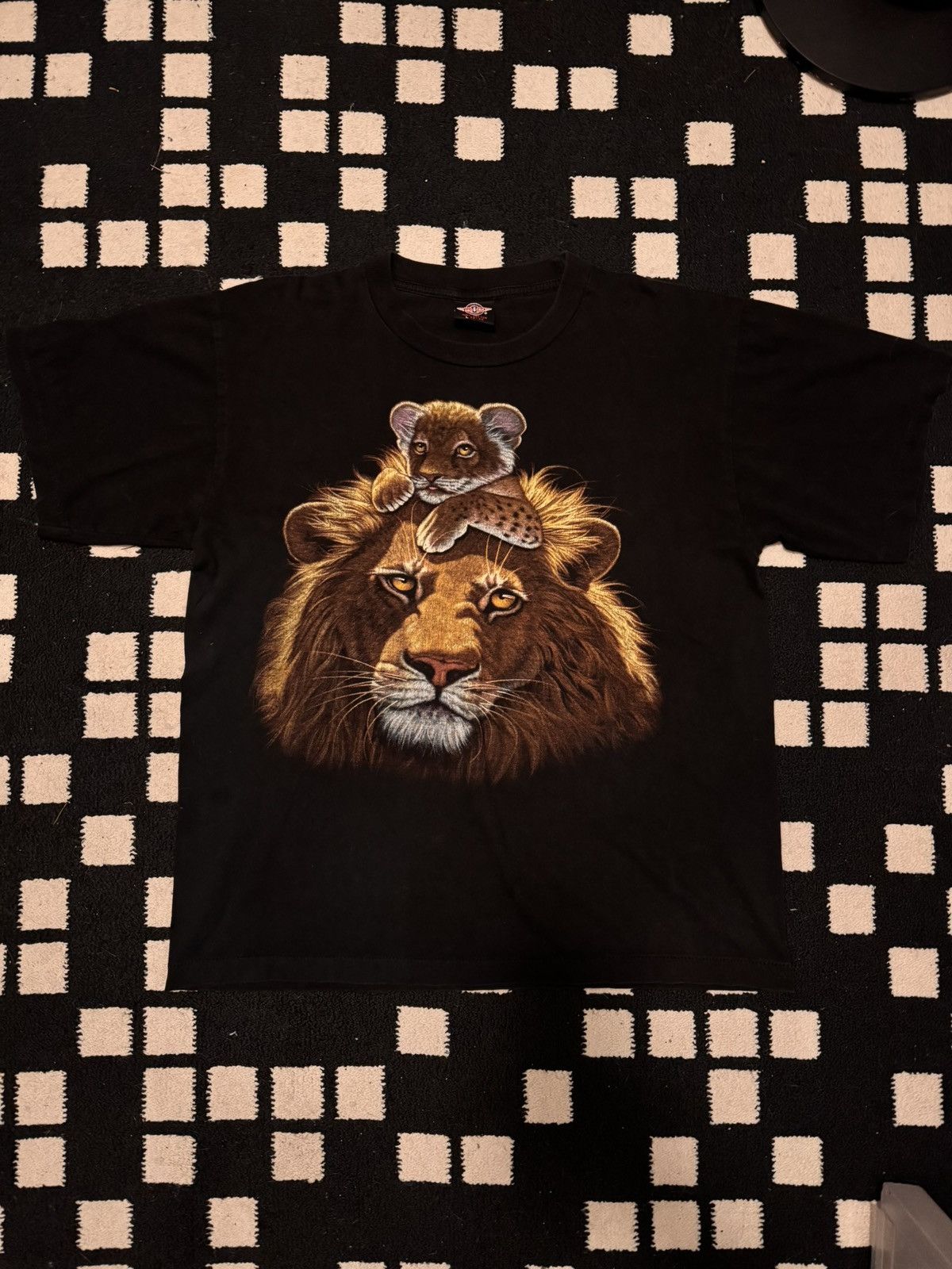 Vintage Vintage Rock Eagle Lion & Cub Graphic Tee – Size L Size US L / EU 52-54 / 3 - 1 Thumbnail