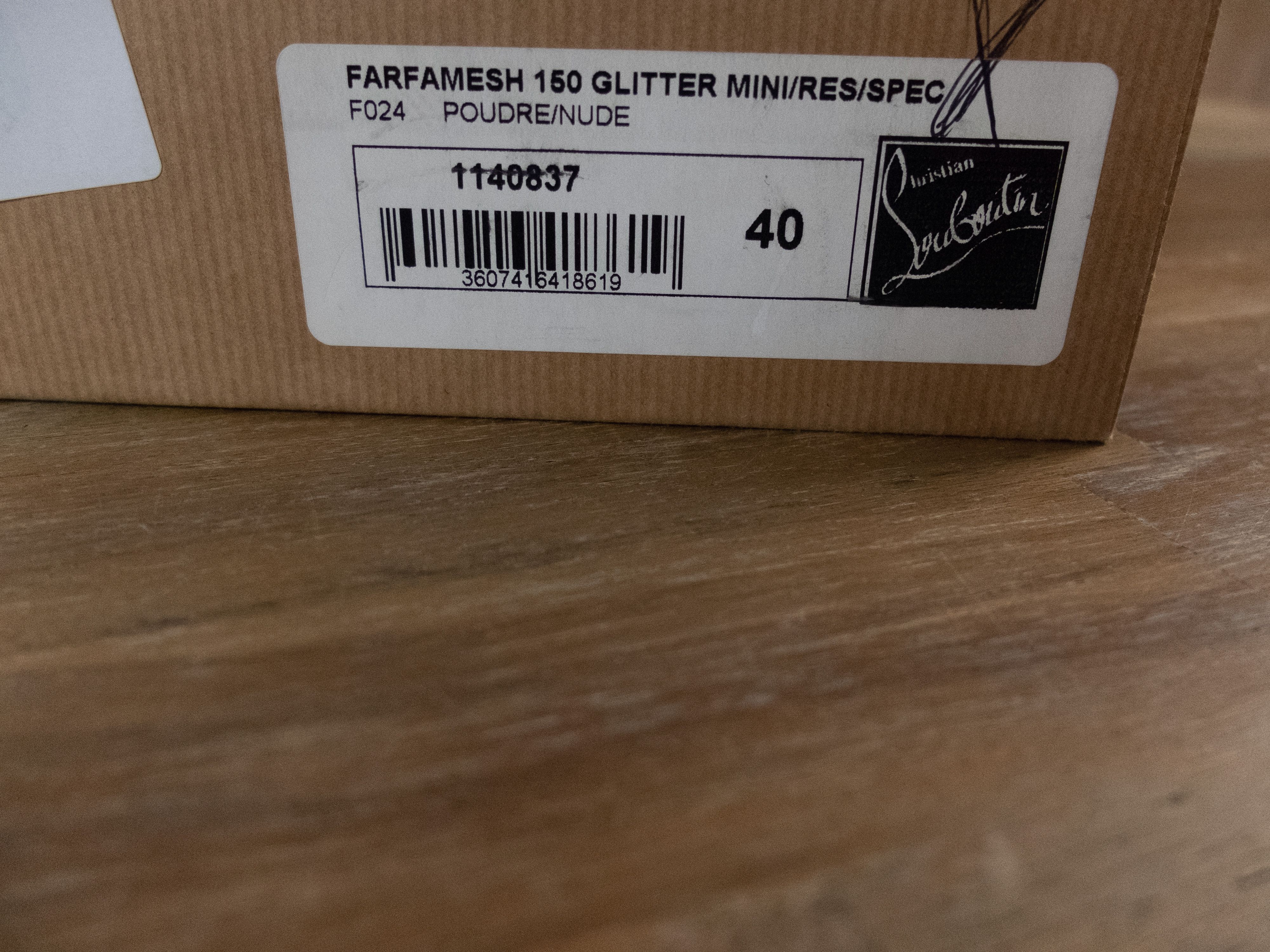 Christian Louboutin CHRISTIAN LOUBOUTIN Farfamesh gold poudre glitter sandals 10 Size US 10 / IT 40 - 15 Thumbnail