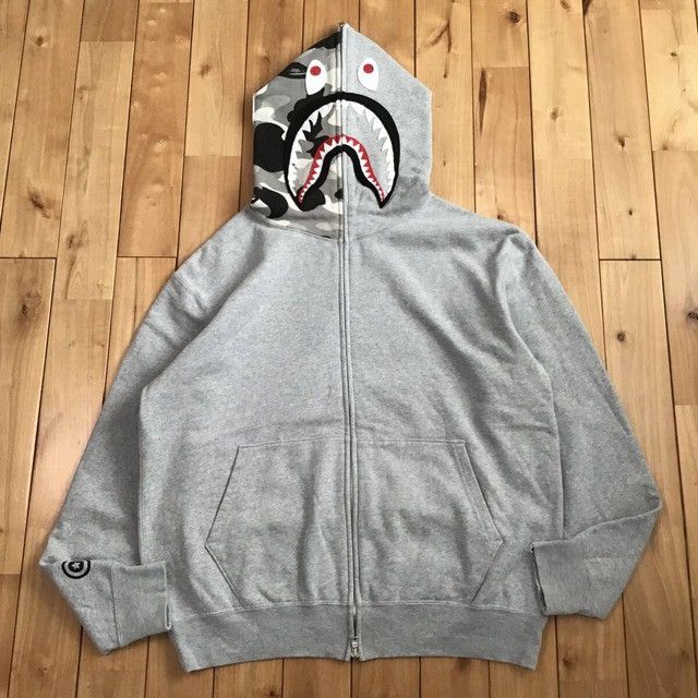 Bape 🔥NFS limited🔥 BAPE camo Shark full zip hoodie a bathing ape Size US L / EU 52-54 / 3 - 1 Thumbnail