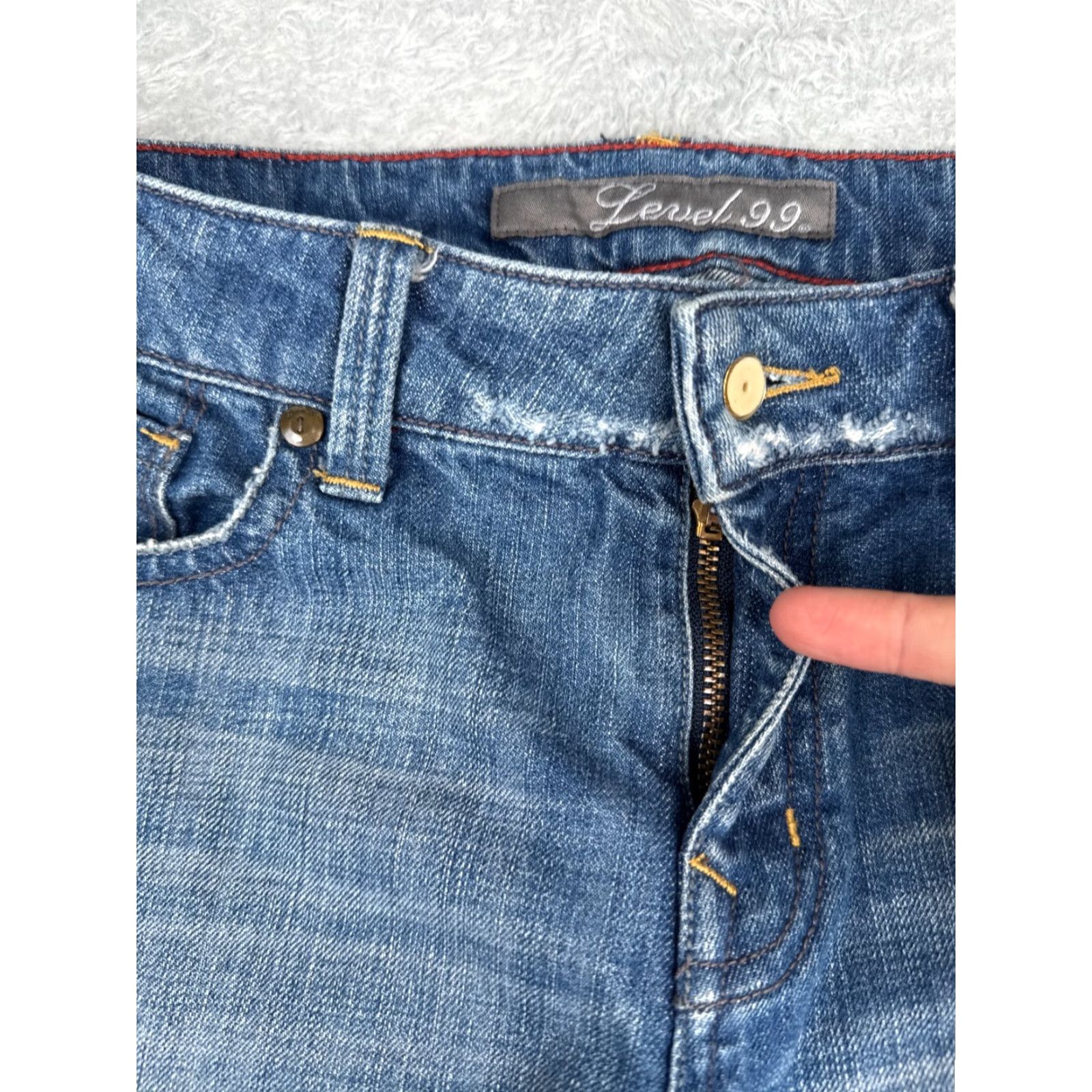 Anthropologie Level 99 Jeans Womens 26 Blue Denim Crop Straight Distressed 5-Pocket Design 90s Cowboy Southwestern American Designer Size 26" / US 2 / IT 38 - 5 Thumbnail