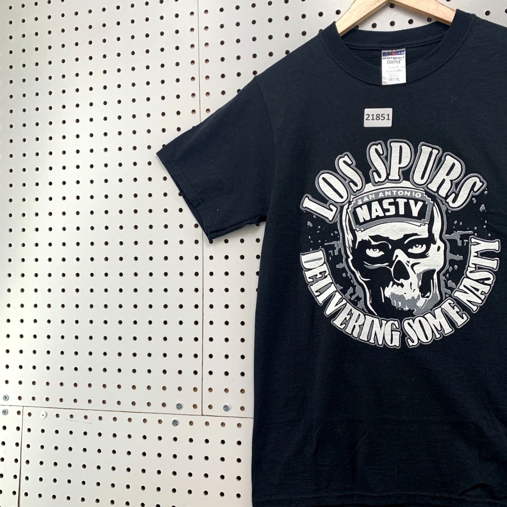Jerzees Spurs Shirt Black Delivering The Nasty Skull Adult Small 16.5x27 Size US S / EU 44-46 / 1 - 3 Thumbnail