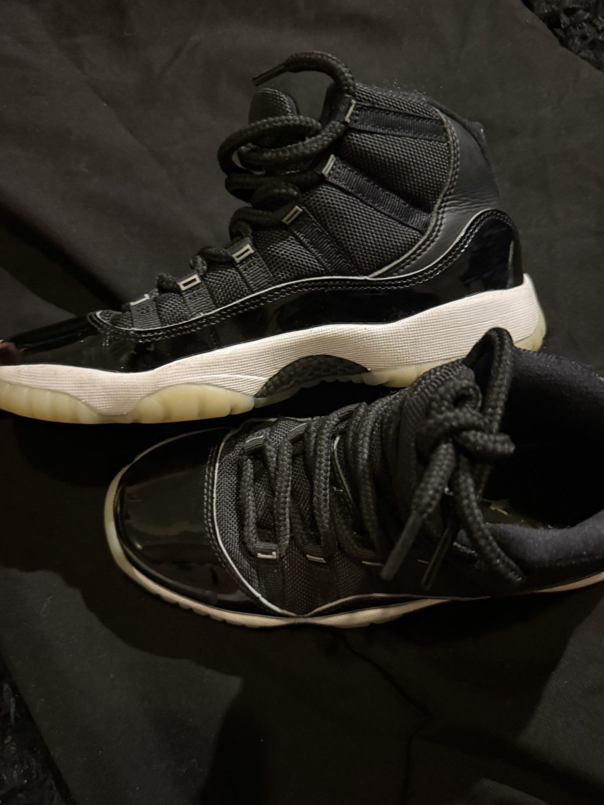 Jordan Brand Air Jordan 11 Retro GS 'Jubilee / 25th Anniversary' Size US 5.5 / EU 38 - 4 Thumbnail