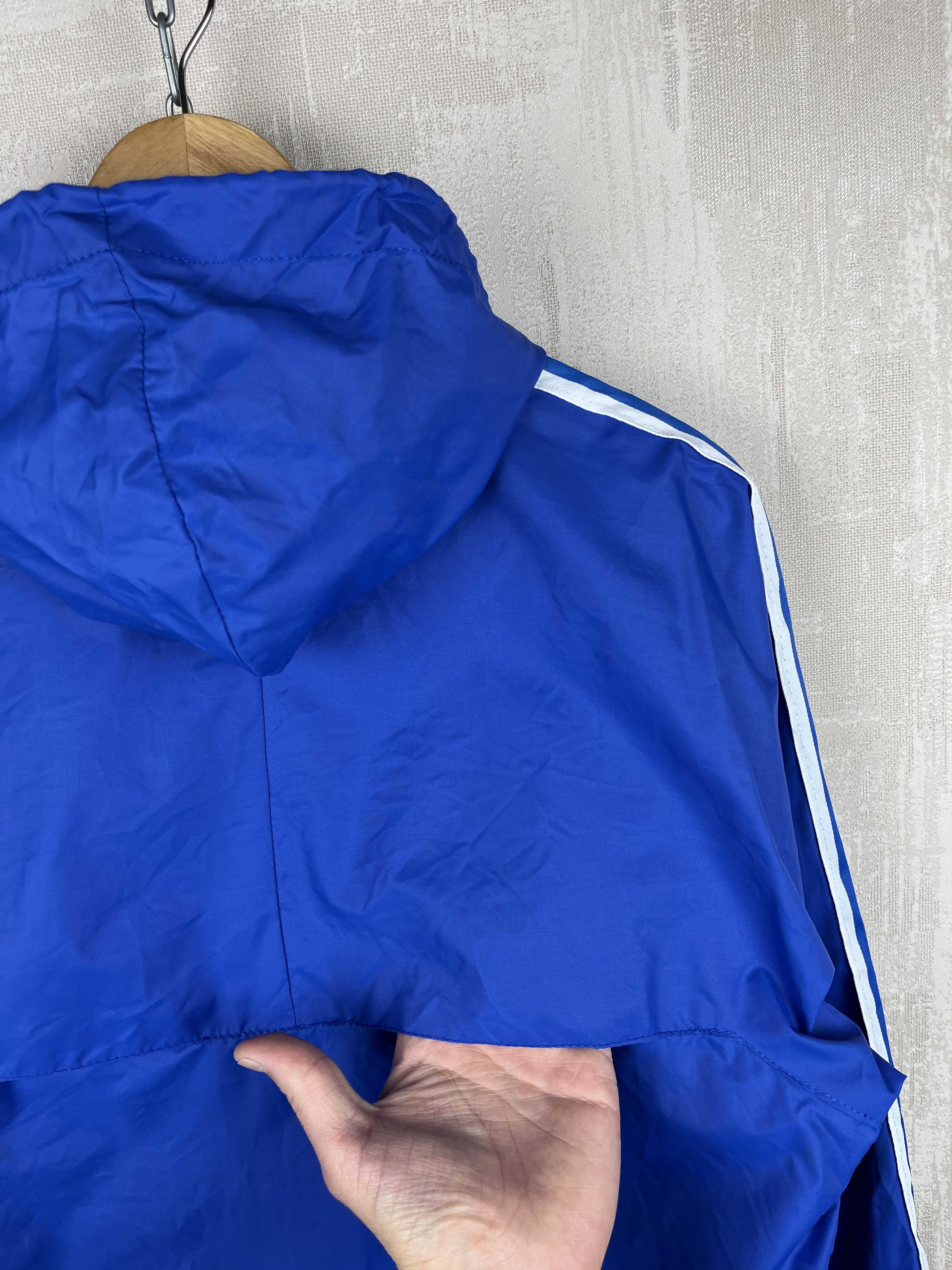Adidas 70's 80's Adidas Vintage Nylon Windbreaker Hooded Jacket Size US S / EU 44-46 / 1 - 20 Thumbnail