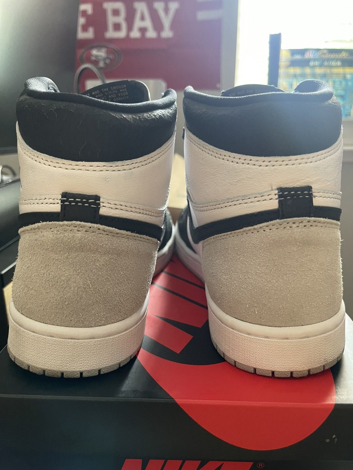 Jordan Brand Air Jordan 1 High Bleached Coral Size US 9.5 / EU 42-43 - 4 Thumbnail