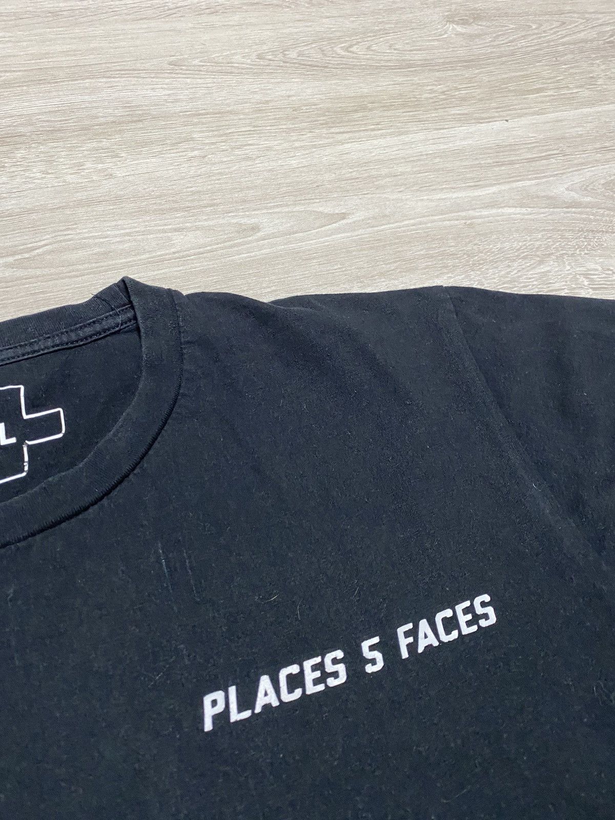 Places + Faces Vintage Places 5 Faces international print country size M Size US M / EU 48-50 / 2 - 2 Thumbnail