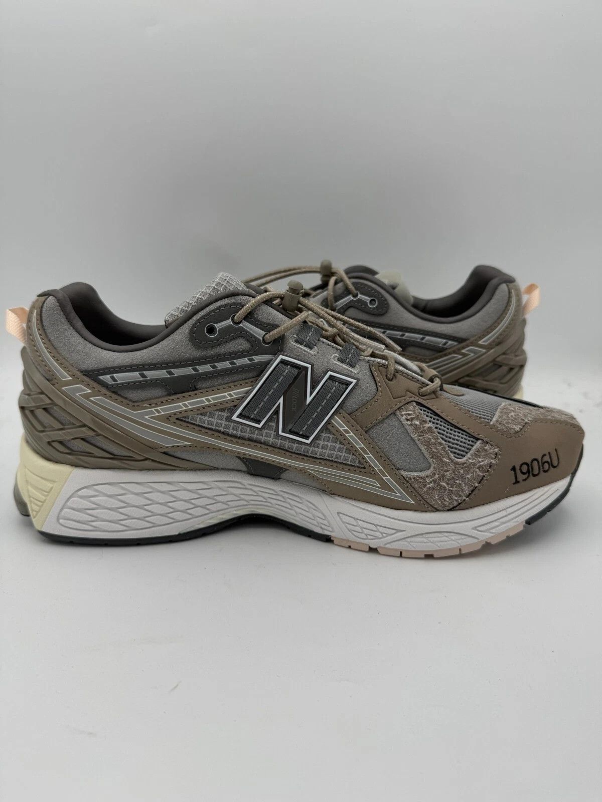 New Balance Invincible x N. Hoolywood x New Balance 1906U Moonrock Gray Size US 9.5 / EU 42-43 - 6 Thumbnail