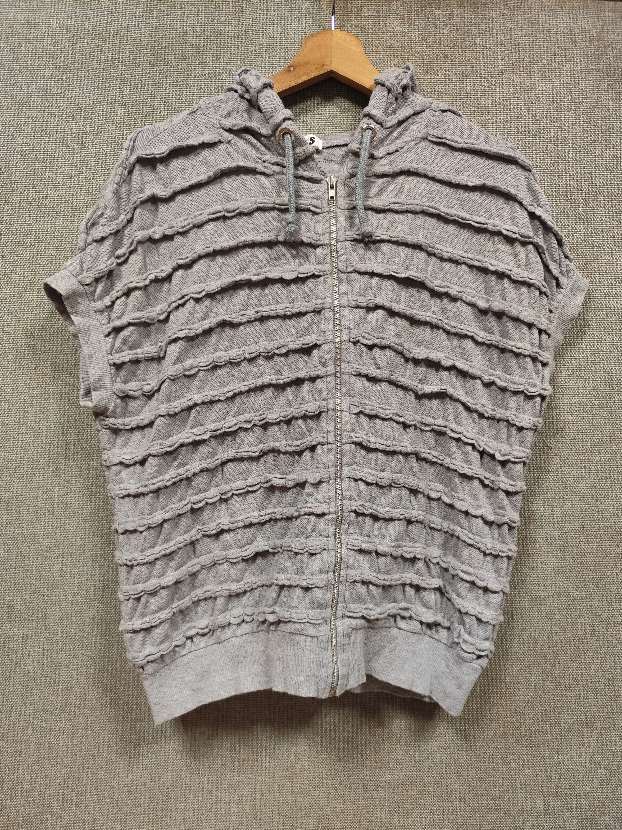 Issey Miyake Vintage 80s Issey Miyake Ruffled Short Sleeve Hoodie Size M / US 6-8 / IT 42-44 - 1 Thumbnail
