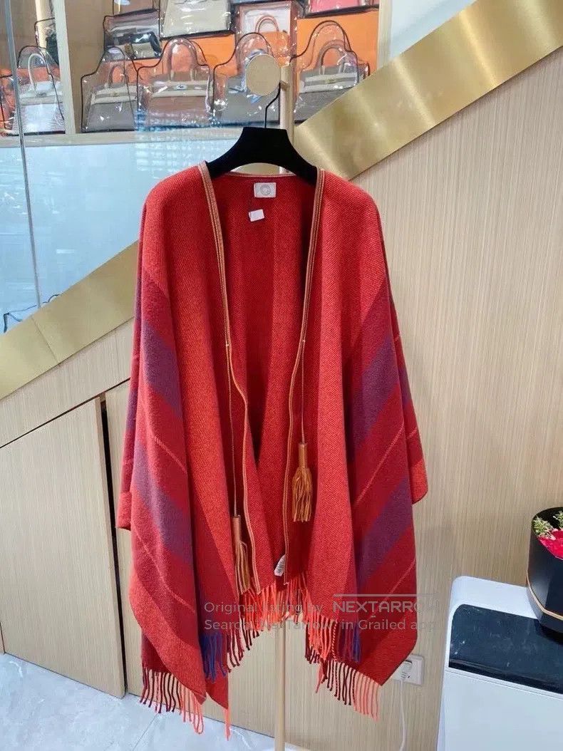 Hermes Hermes Red striped fringed cloak Size M / US 6-8 / IT 42-44 - 1 Thumbnail