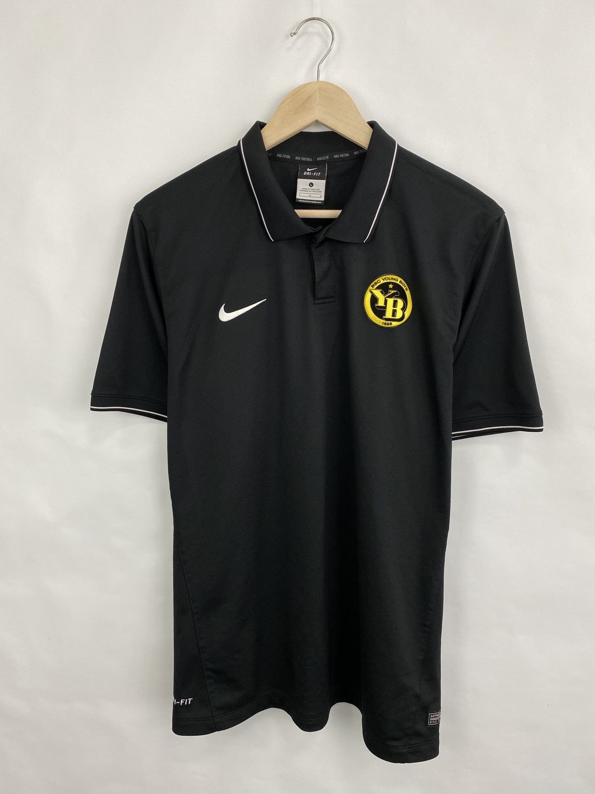 Nike 🇨🇭 Nike BSC Young Boys Football Shirt Jersey Rare Retro Y2K Size US L / EU 52-54 / 3 - 3 Thumbnail