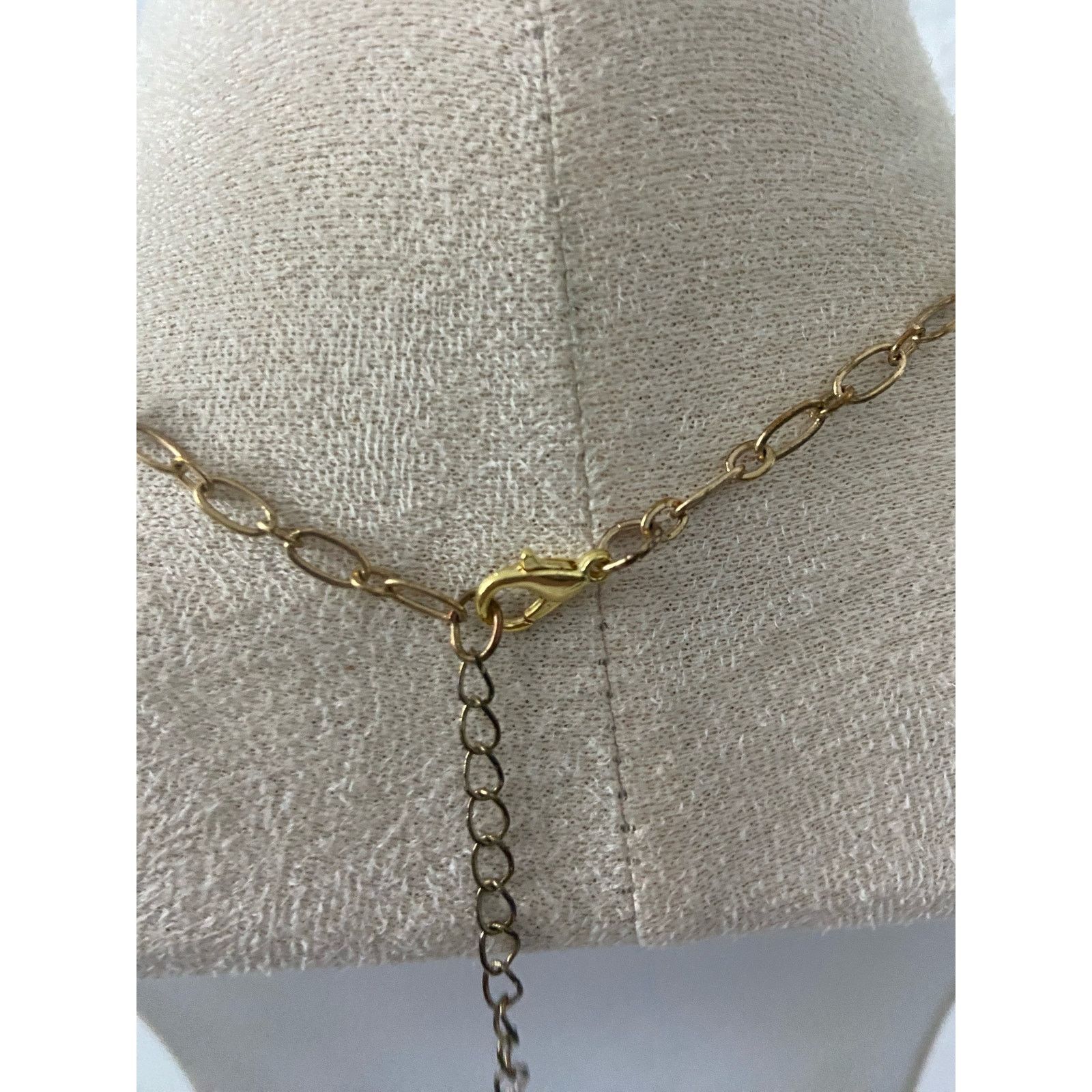 Vintage Vintage mint green petal y drop necklace, gold tone Size ONE SIZE - 3 Thumbnail