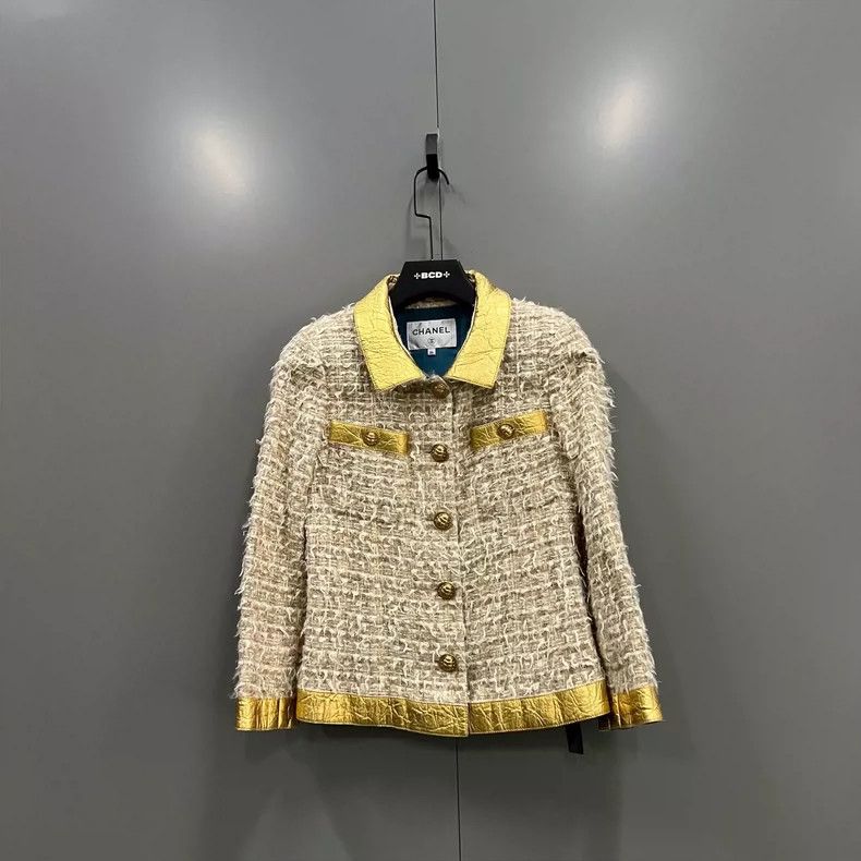 Chanel Chanel Egypt Series Golden Glittering St. Cheetle Button ja Size XXS / US 00 / IT 34 - 1 Thumbnail