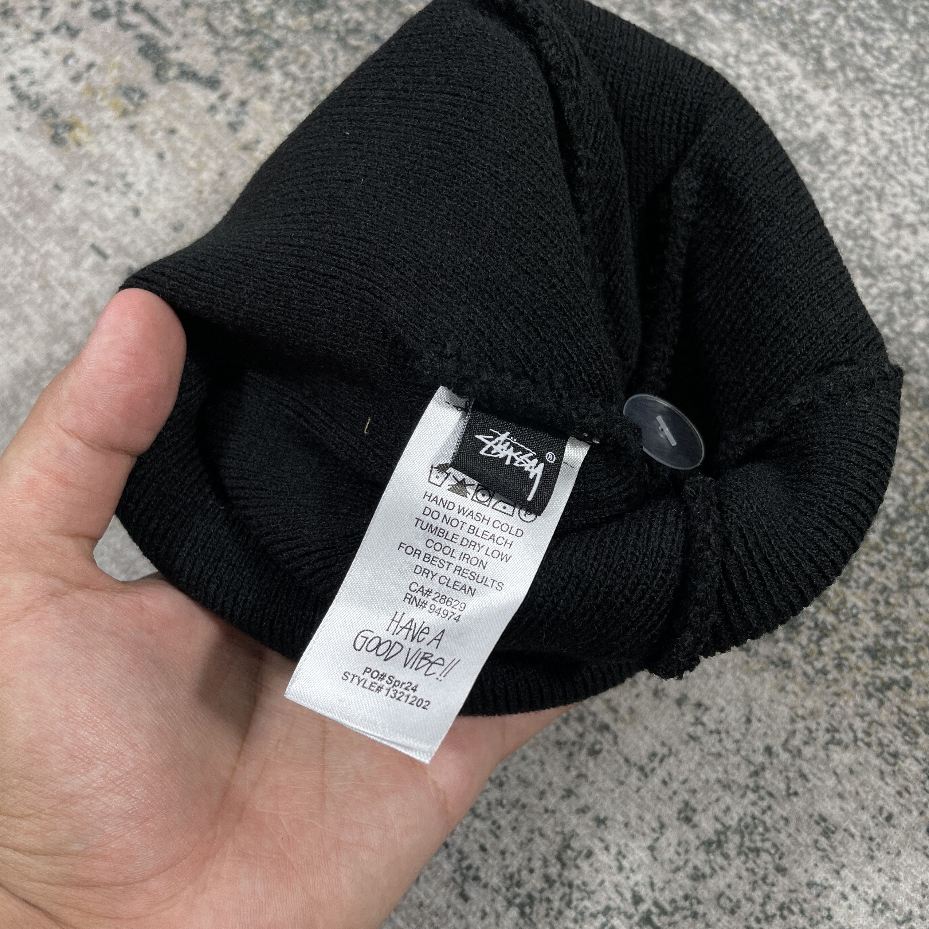 Stussy STUSSY BASIC STITCH SKULLCAP BEANIE - BLACK Size ONE SIZE - 4 Thumbnail