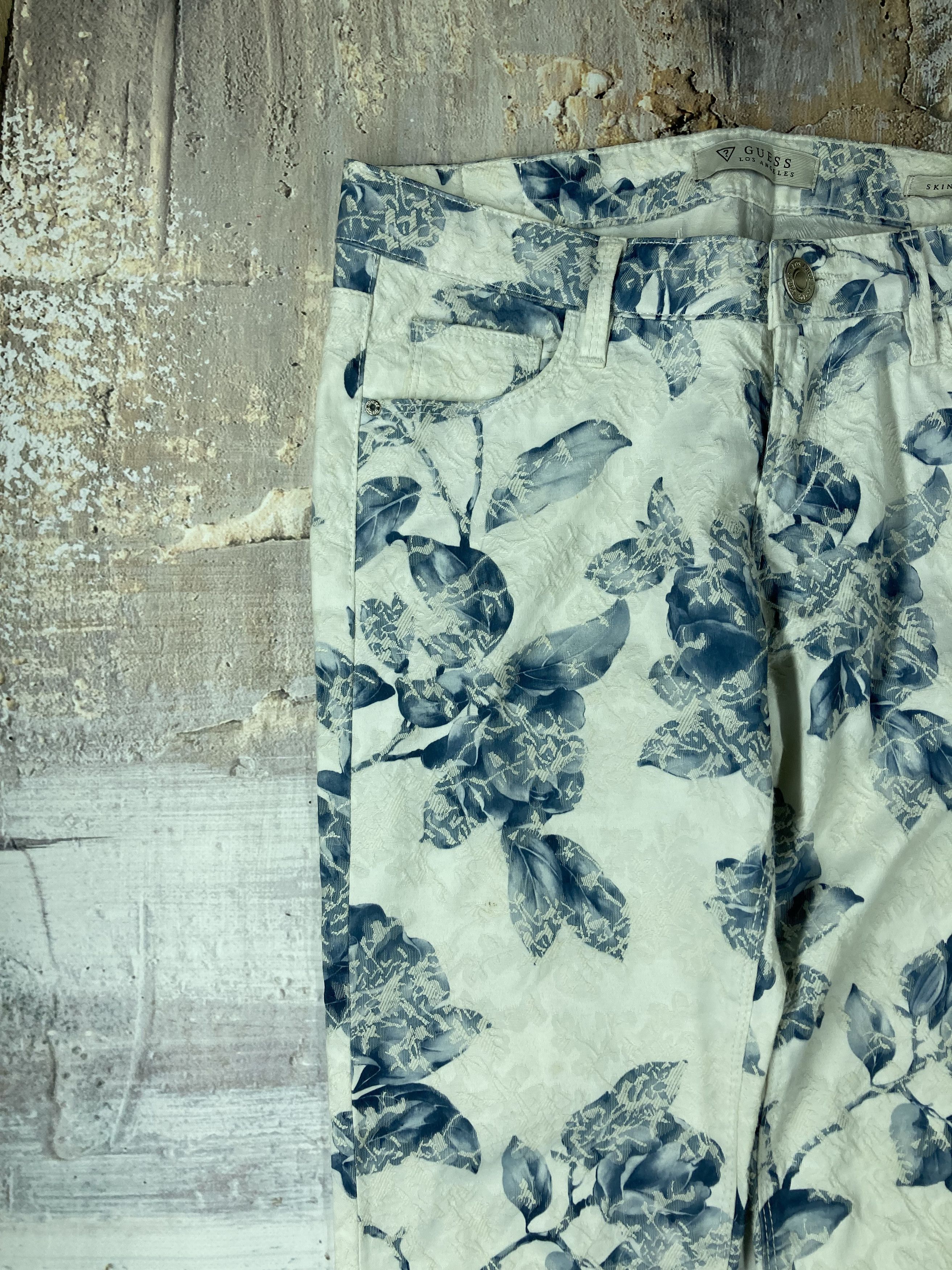 Guess Vintage Pants Guess Flower Print Women’s Size 27. Size 27" / US 4 / IT 40 - 3 Thumbnail
