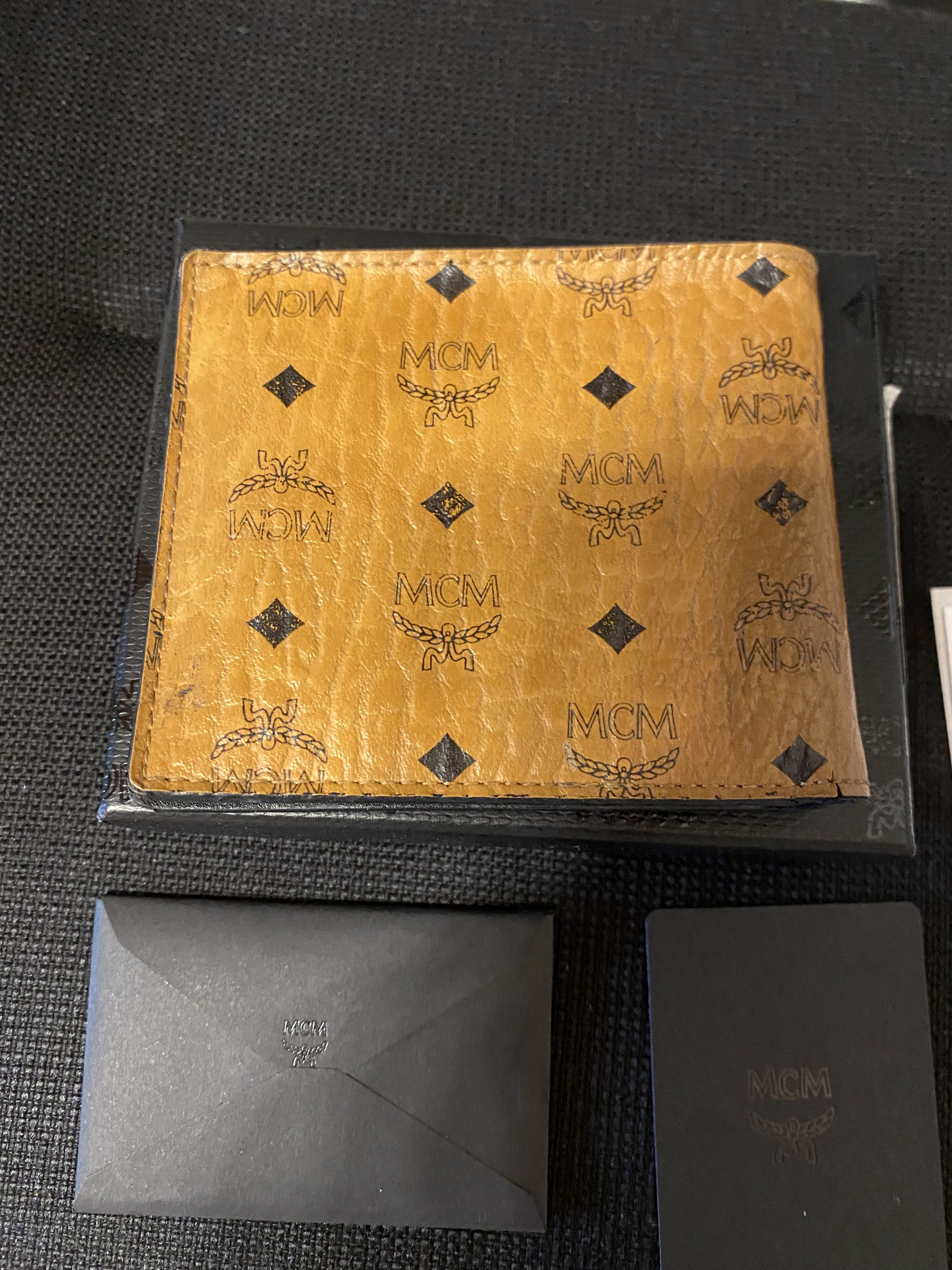 MCM MCM Wallet Cognac Distressed Victory patch logo print Size ONE SIZE - 4 Thumbnail