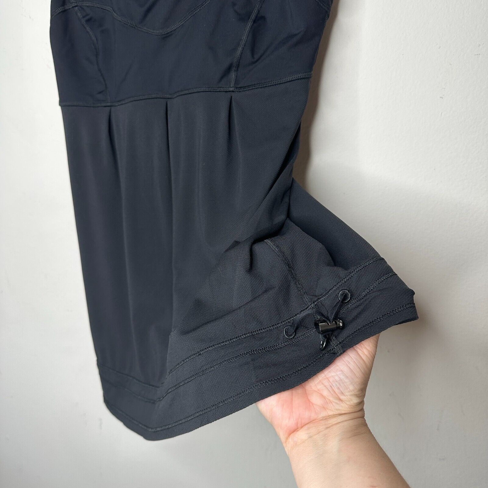 Lululemon Lululemon Black Run Tame Me Tank Top Cinch Bottom Fitted 6 Size M / US 6-8 / IT 42-44 - 2 Thumbnail