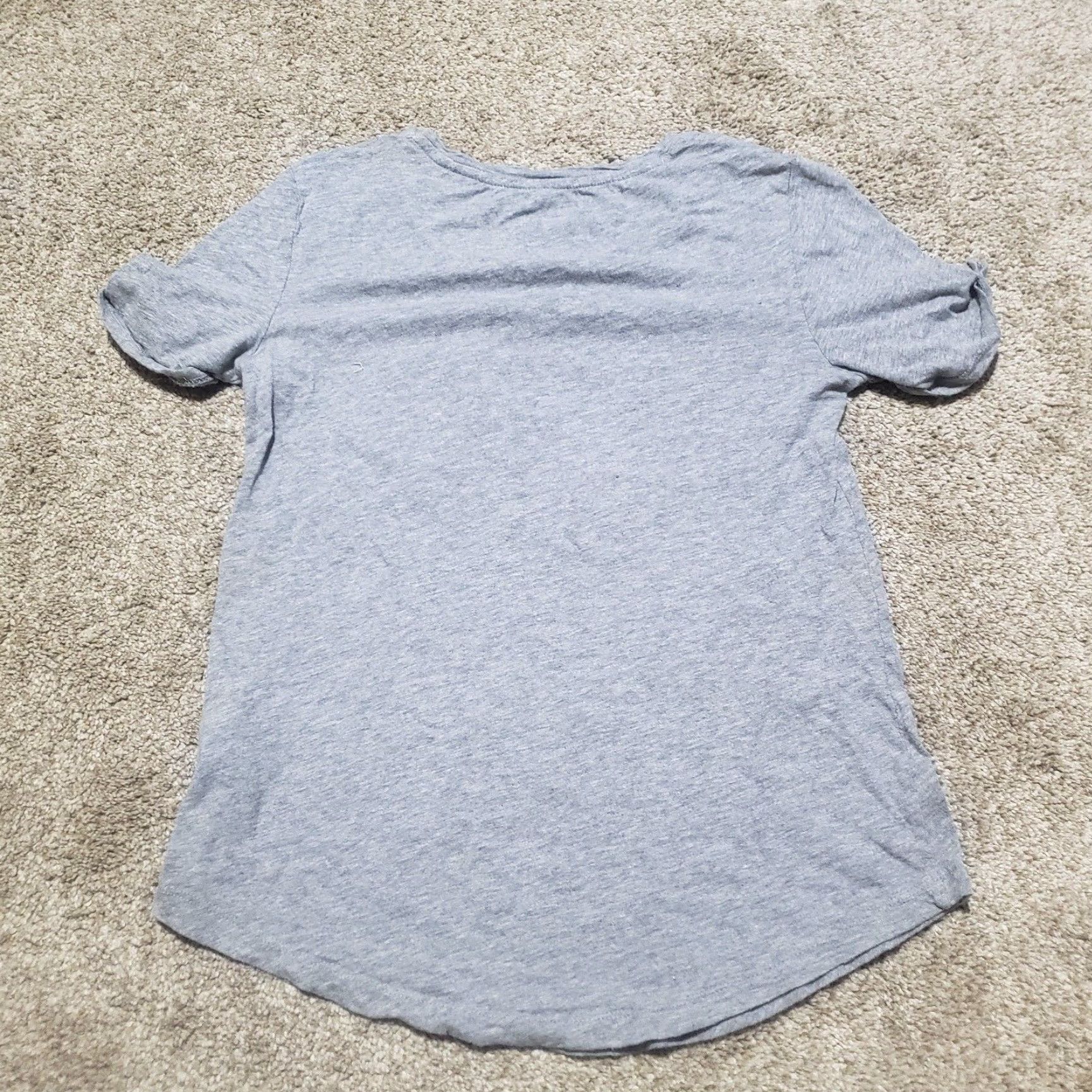 Tommy Hilfiger TOMMY HILFIGER Heart Graphic Gray Tee T-Shirt Short Sleeve Adult Women's XXS Shirt Womens XXS Gray Graphic Print Casual Basic Clothing 2000s? Size XXS / US 00 / IT 34 - 6 Thumbnail