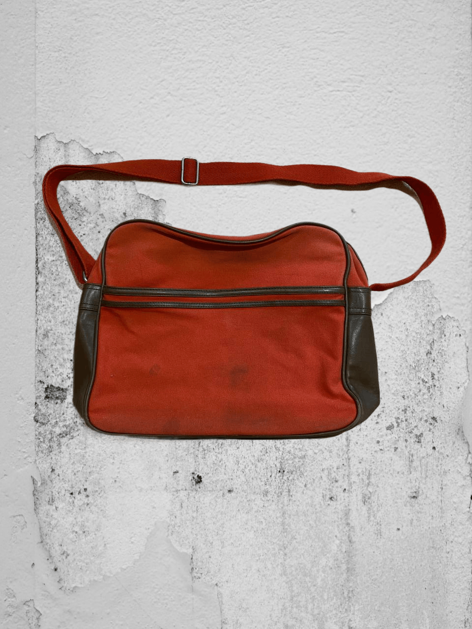Fred Perry FRED PERRY Crossbody Shoulder Strap Phone Pouch Bag Size ONE SIZE - 1 Thumbnail