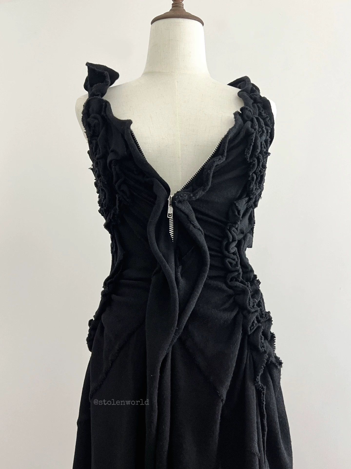 Comme des Garcons Comme des Garçons 2007 AW Wool Irregular Pleats/Hem Dress S Size S / US 4 / IT 40 - 8 Thumbnail