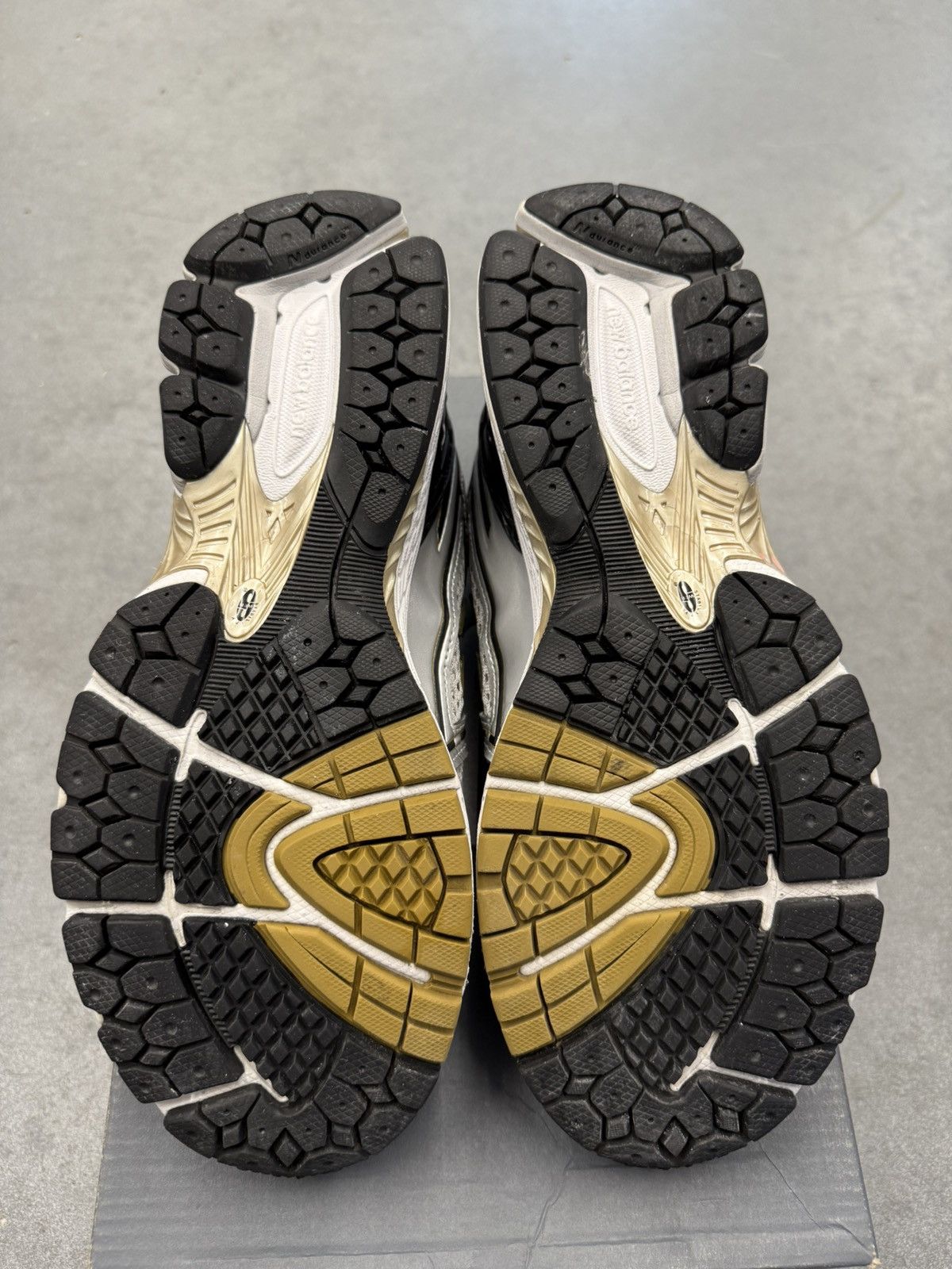 New Balance 2022 New Balance 1906R White Metallic Gold Size US 9.5 / EU 42-43 - 10 Thumbnail