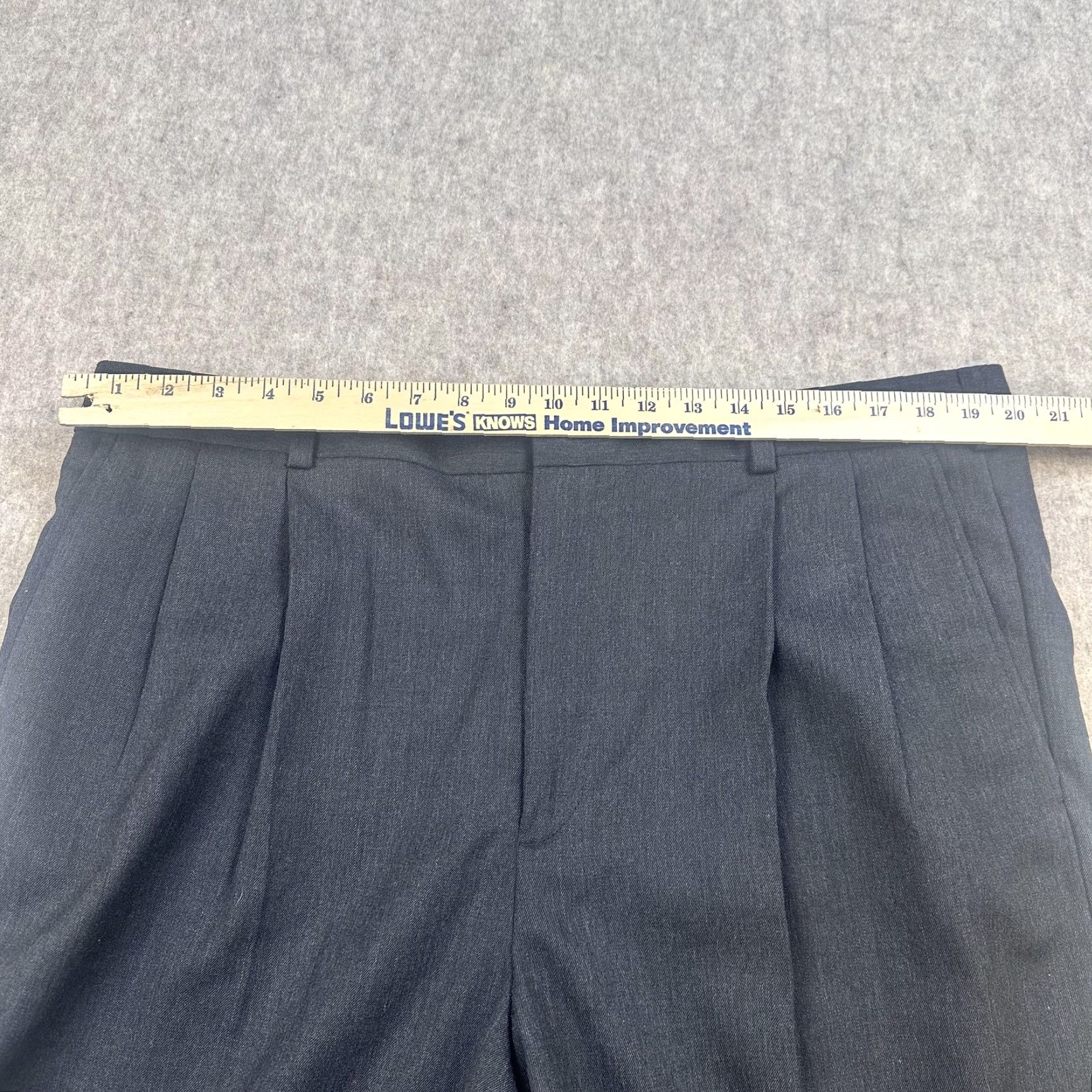 Eddie Bauer Eddie Bauer Pants Mens 40 Tall Gray Pleated Dress Slacks Work Office Flaw w Tags Size US 40 / EU 56 - 5 Thumbnail