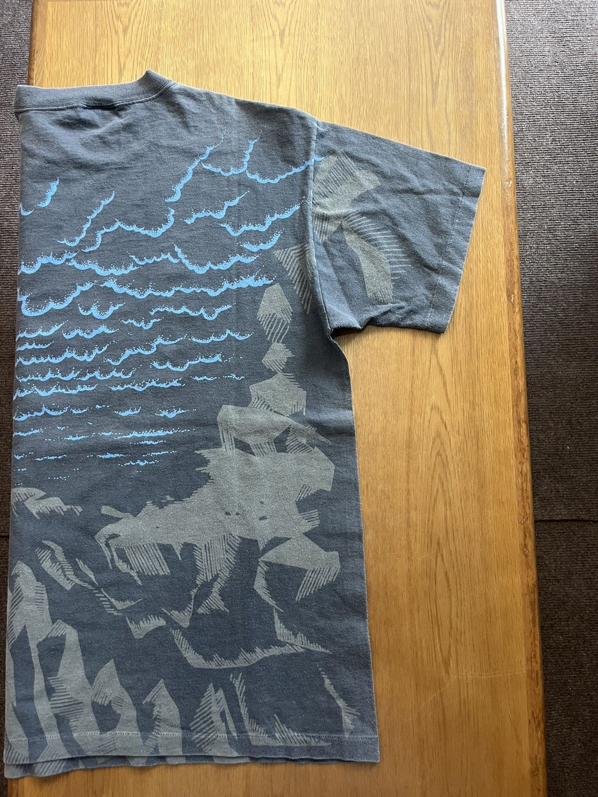 Liquid Blue Vtg Disney Jabberwocky Villains Alice in Wonderland 90’s tee Size US XL / EU 56 / 4 - 13 Thumbnail