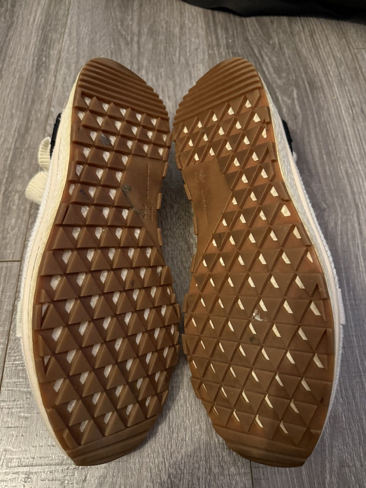 Adidas × Alexander Wang Alexander Wang x Adidas Run Size US 12 / EU 45 - 4 Thumbnail