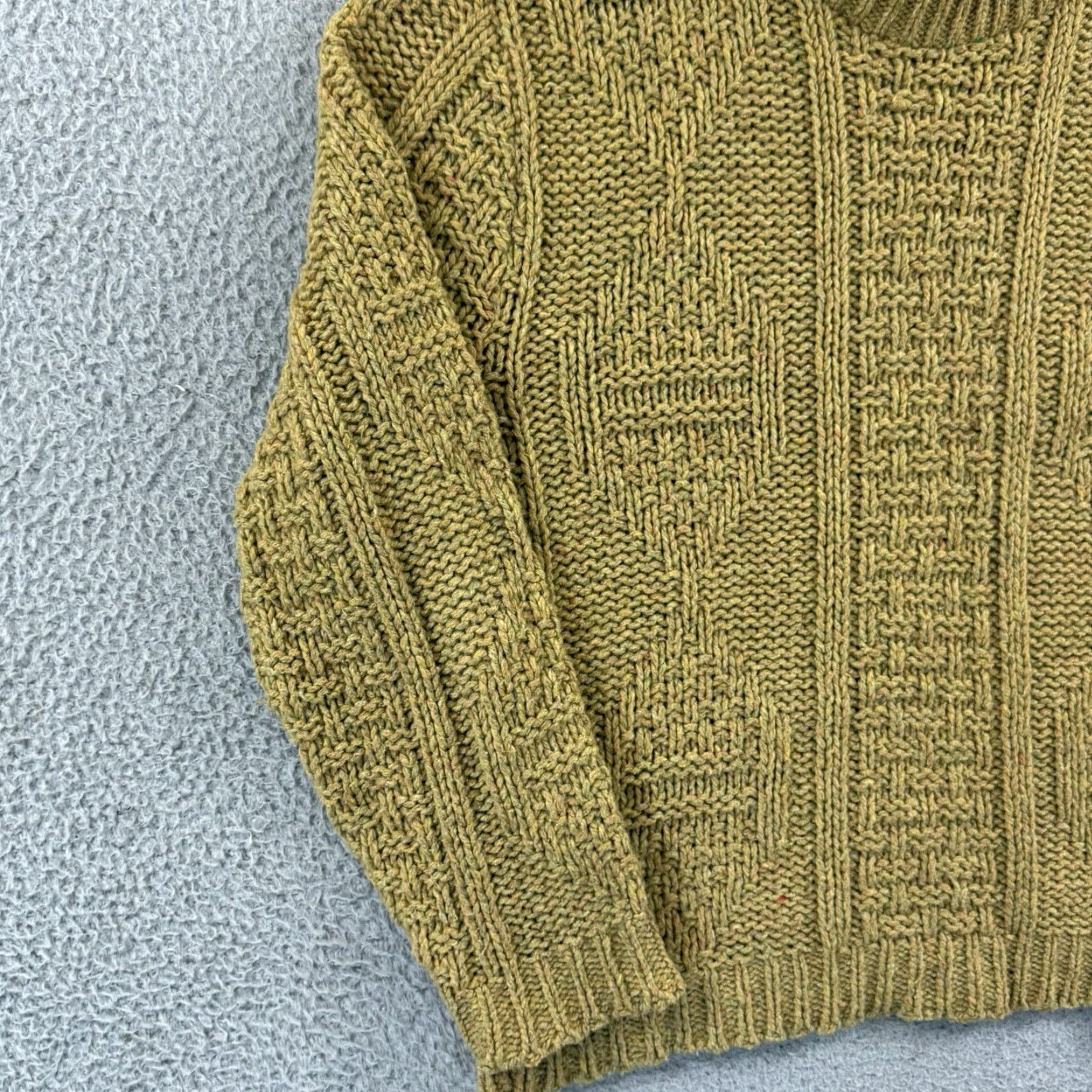 Van Heusen VINTAGE Van Heusen Sweater Mens L Mustard 60s Wool Blend Knit Preppy USA Size US L / EU 52-54 / 3 - 4 Thumbnail