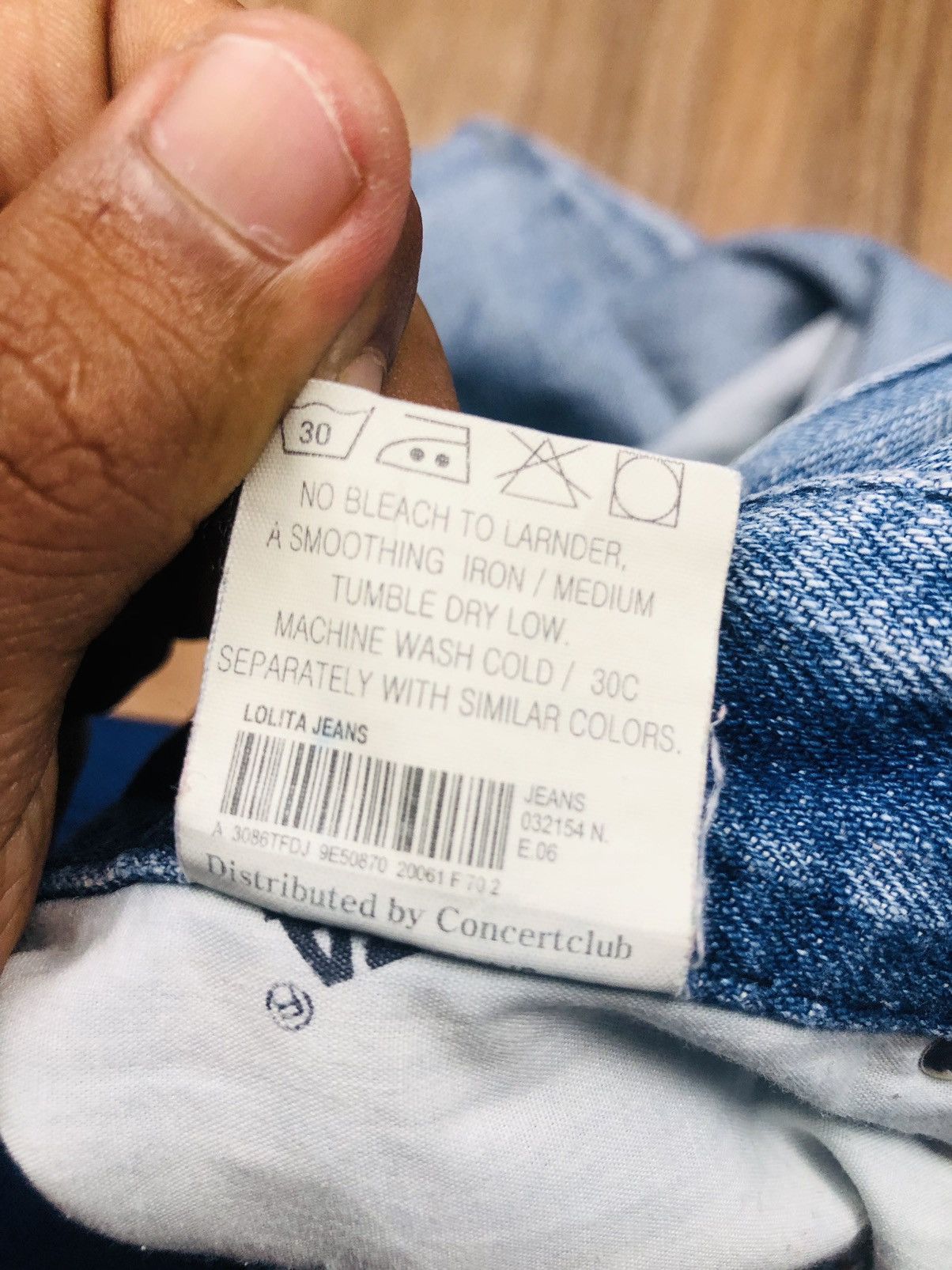 Other Lolita Distress Jeans (34) Size US 33 - 15 Thumbnail