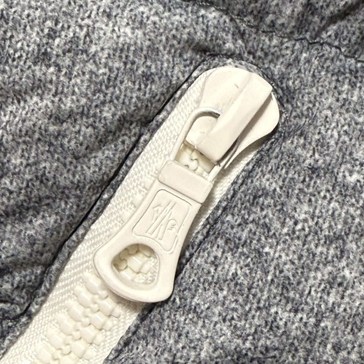 Moncler Grenoble Genuine Moncler Grenoble Piping Design Down Jacket 2 Gray Size L / US 10 / IT 46 - 11 Thumbnail