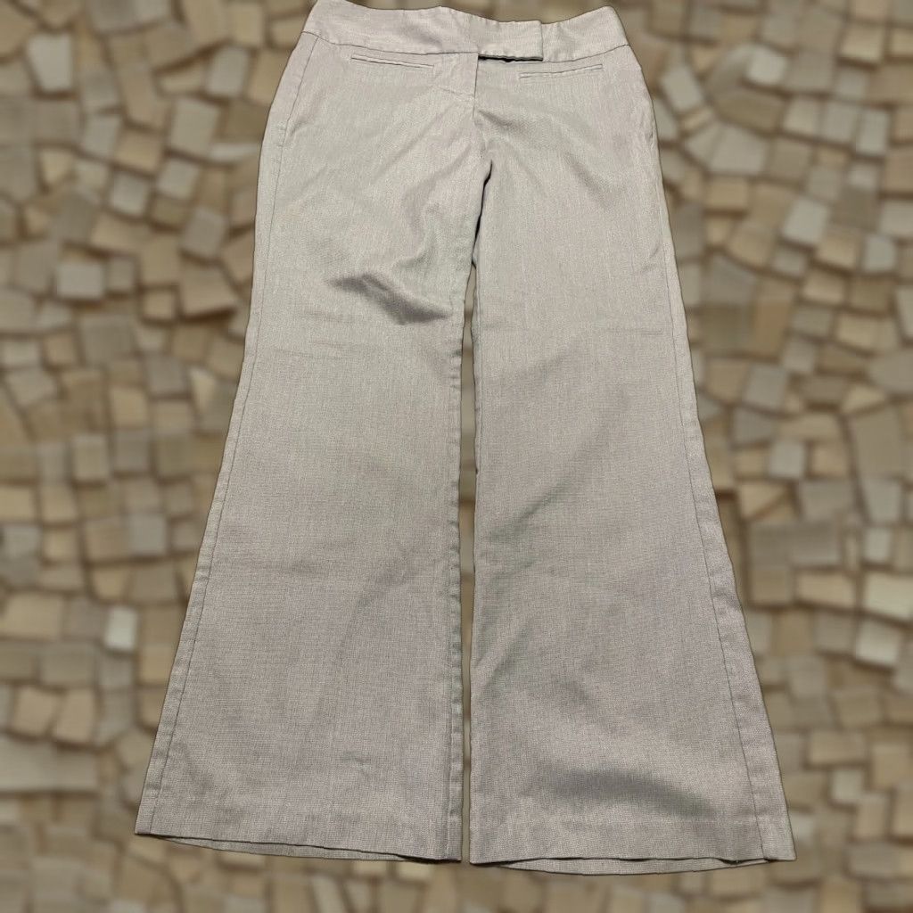 Vintage Women's Size 7/8 Gray Bootcut Dress Pants User: Women's Size 7/8 Gray Bootcut Dress Pants Size 28" / US 6 / IT 42 - 1 Thumbnail