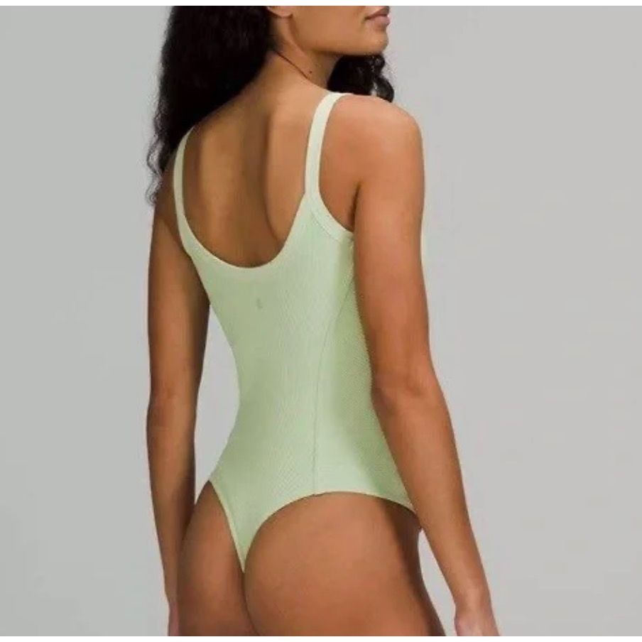 Lululemon Lululemon Ribbed Yoga Bodysuit 10 Creamy Mint Athleisure EUC Size L / US 10 / IT 46 - 2 Thumbnail