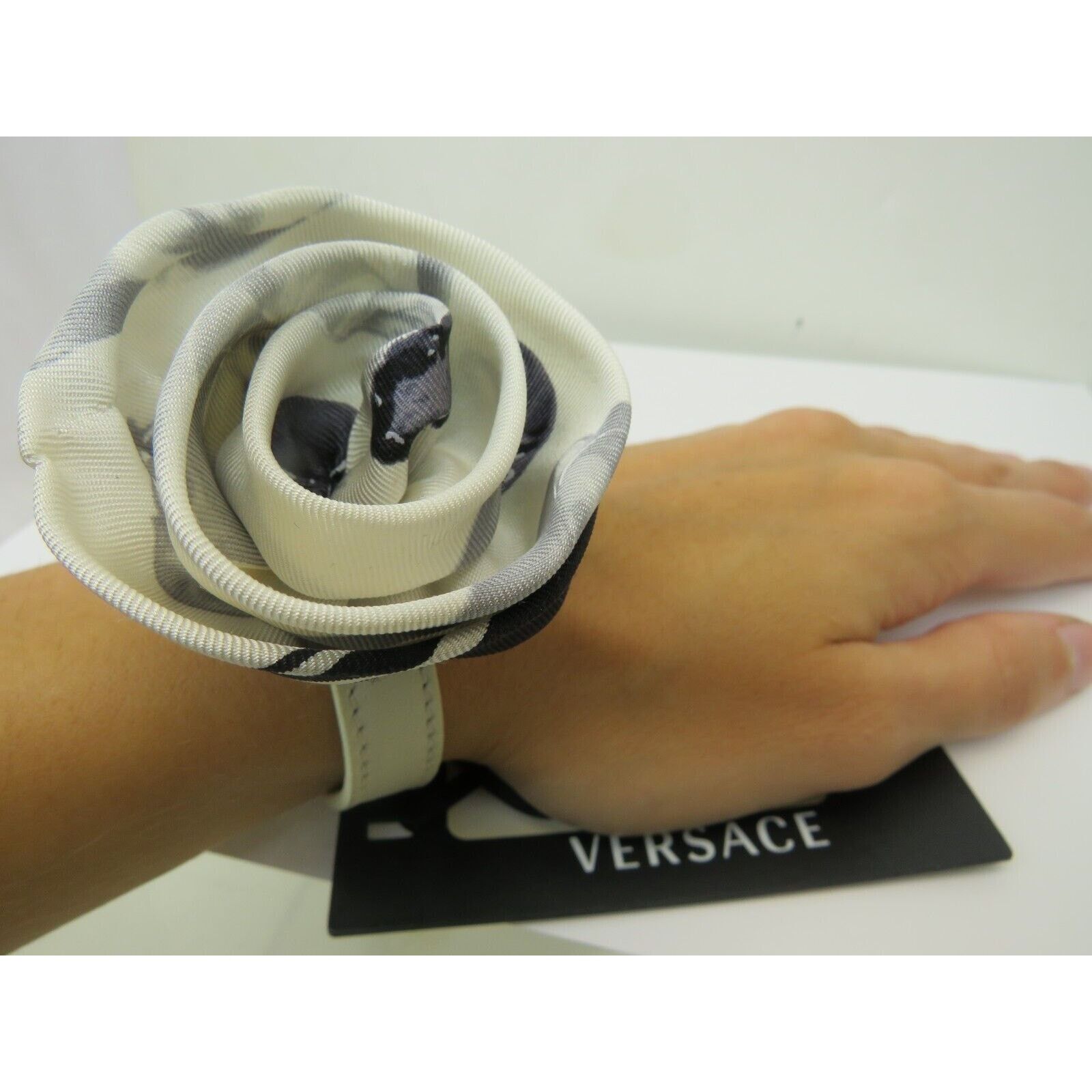 Versace VERSACE LEATHER BRACELET TEXTILE ROSE LOGO BUCKLE CLOSURE IT Size ONE SIZE - 1 Thumbnail