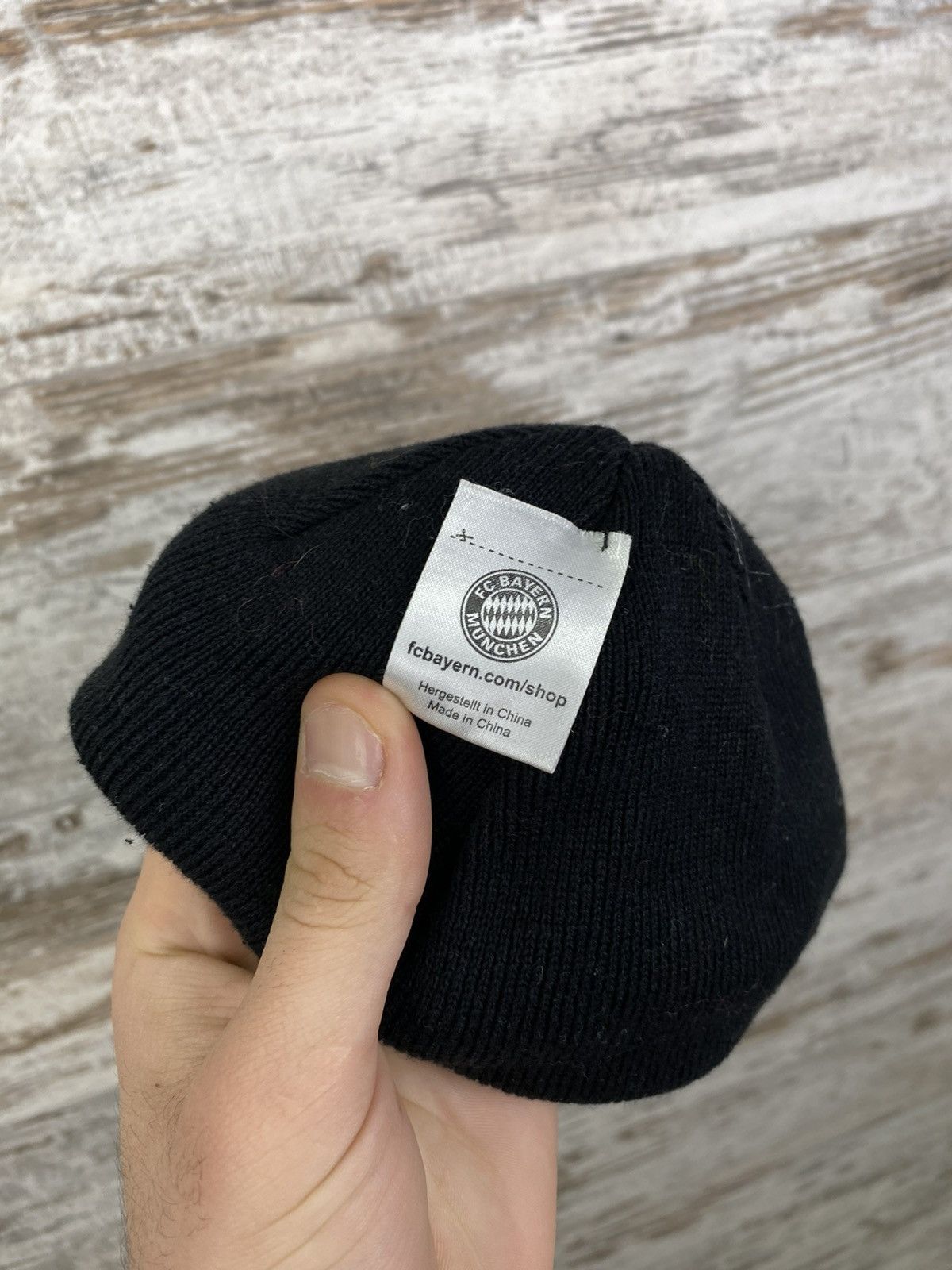 Vintage Mens Vintage FC Bayern Munich hats reversible rare y2k Size ONE SIZE - 7 Thumbnail