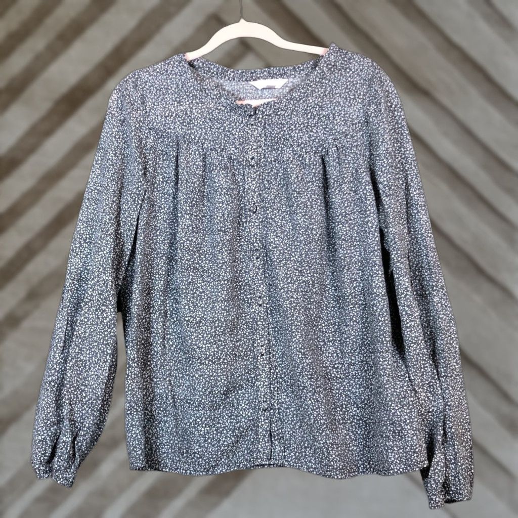Lauren Conrad LC Lauren Conrad Blouse Gray White Spotted Button Down Long Sleeve Medium Womens Size M / US 6-8 / IT 42-44 - 1 Thumbnail