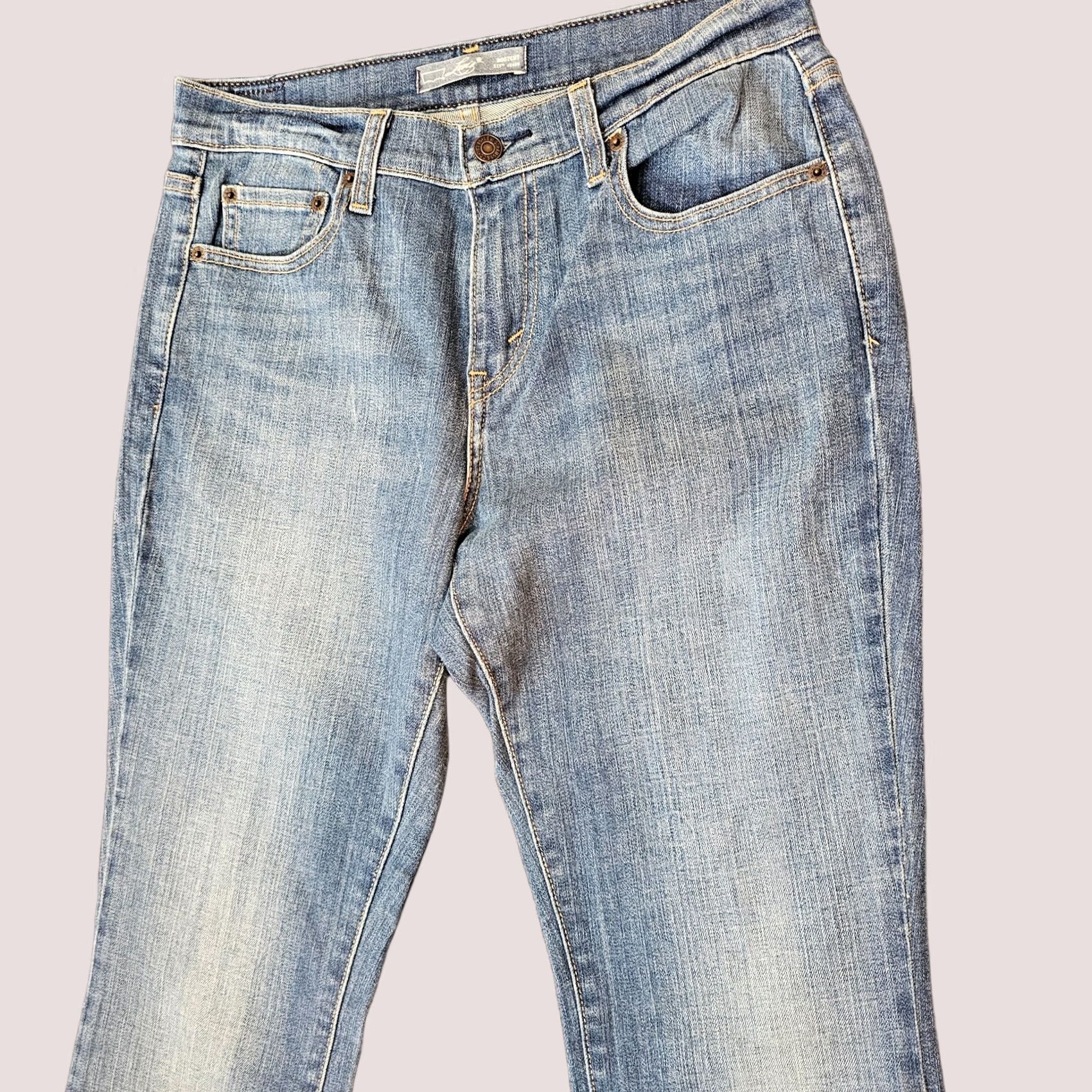 Levi's VINTAGE Levi's Jeans 515 Bootcut Mid Rise Size 4 Reg Blue Women Mens? (keep gender from department: Women) Size 27" / US 4 / IT 40 - 1 Thumbnail