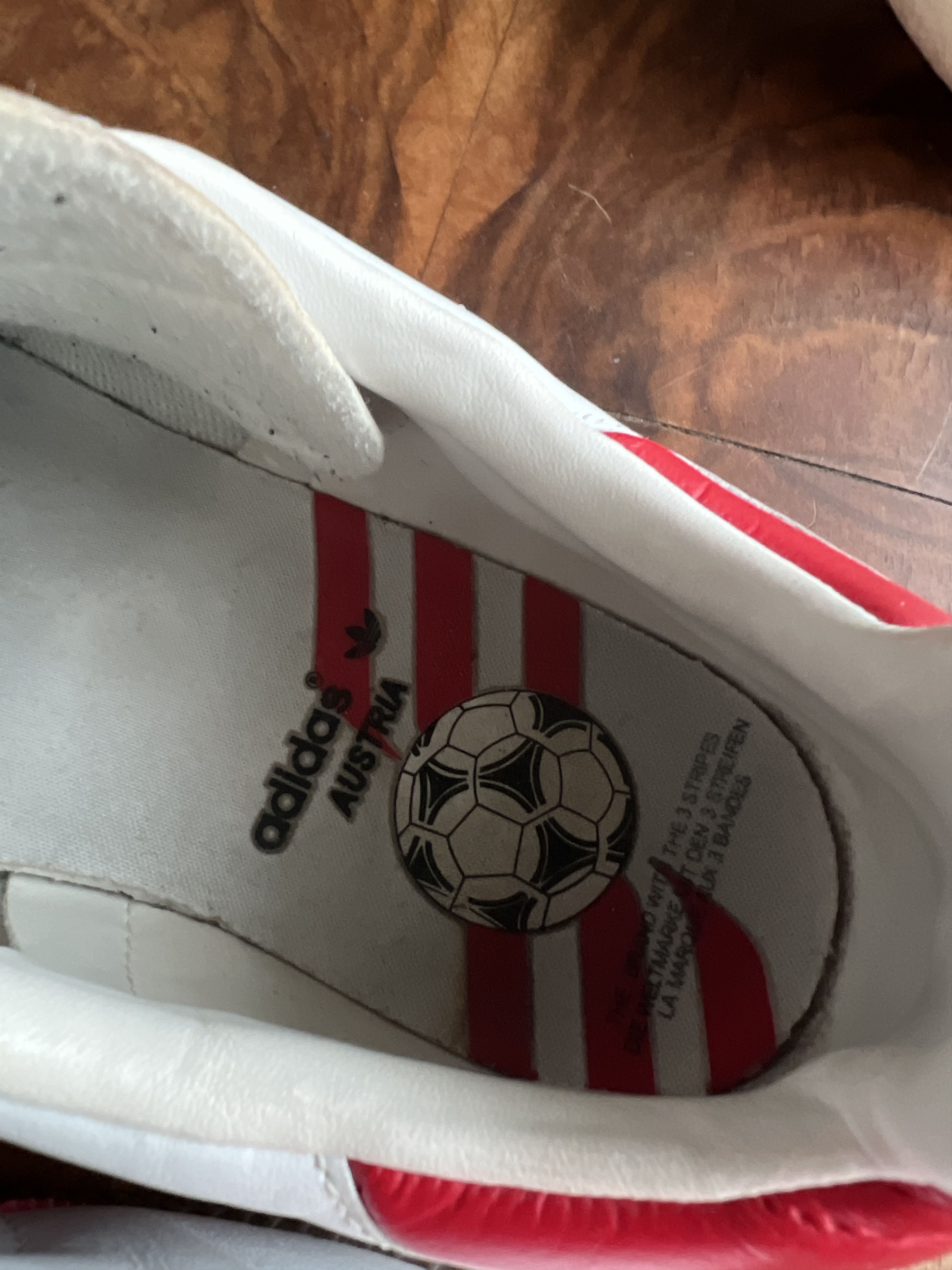Adidas Ultra rare! Adidas Originals Samba Austria football sneakers Size US 10 / EU 43 - 11 Thumbnail