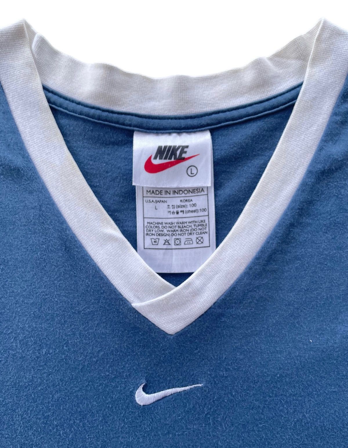 Nike VINTAGE NIKE CENTER V-NECK Size US L / EU 52-54 / 3 - 4 Thumbnail
